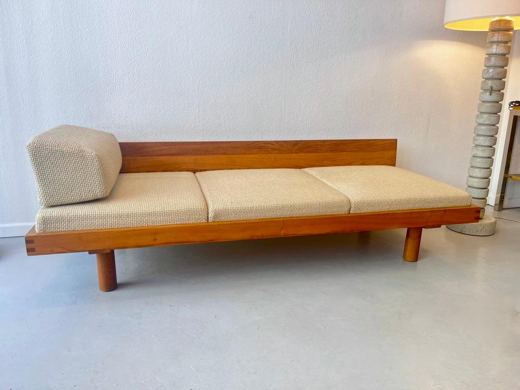 Französisches Ulmenholz-Tagesbett Sofa L09 von Pierre Chapo, Frankreich 1960 im Angebot 7