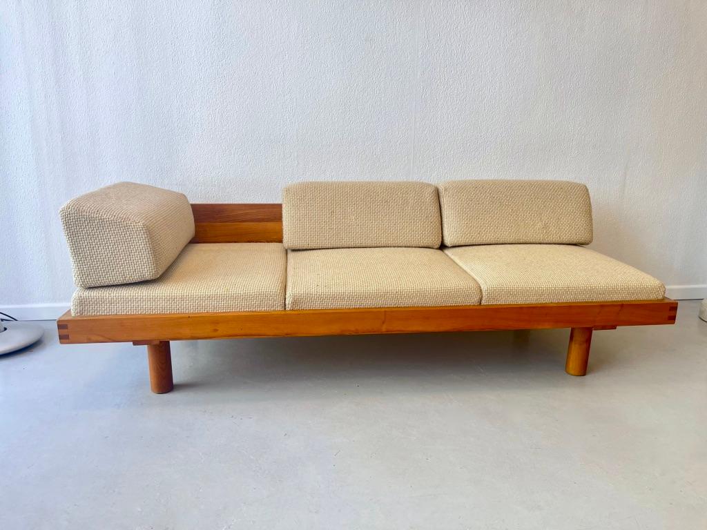 Französisches Ulmenholz-Tagesbett Sofa L09 von Pierre Chapo, Frankreich 1960 im Angebot 8