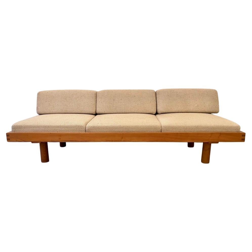 French Elm Daybed sofa L09 by Pierre Chapo, France 1960 For Sale