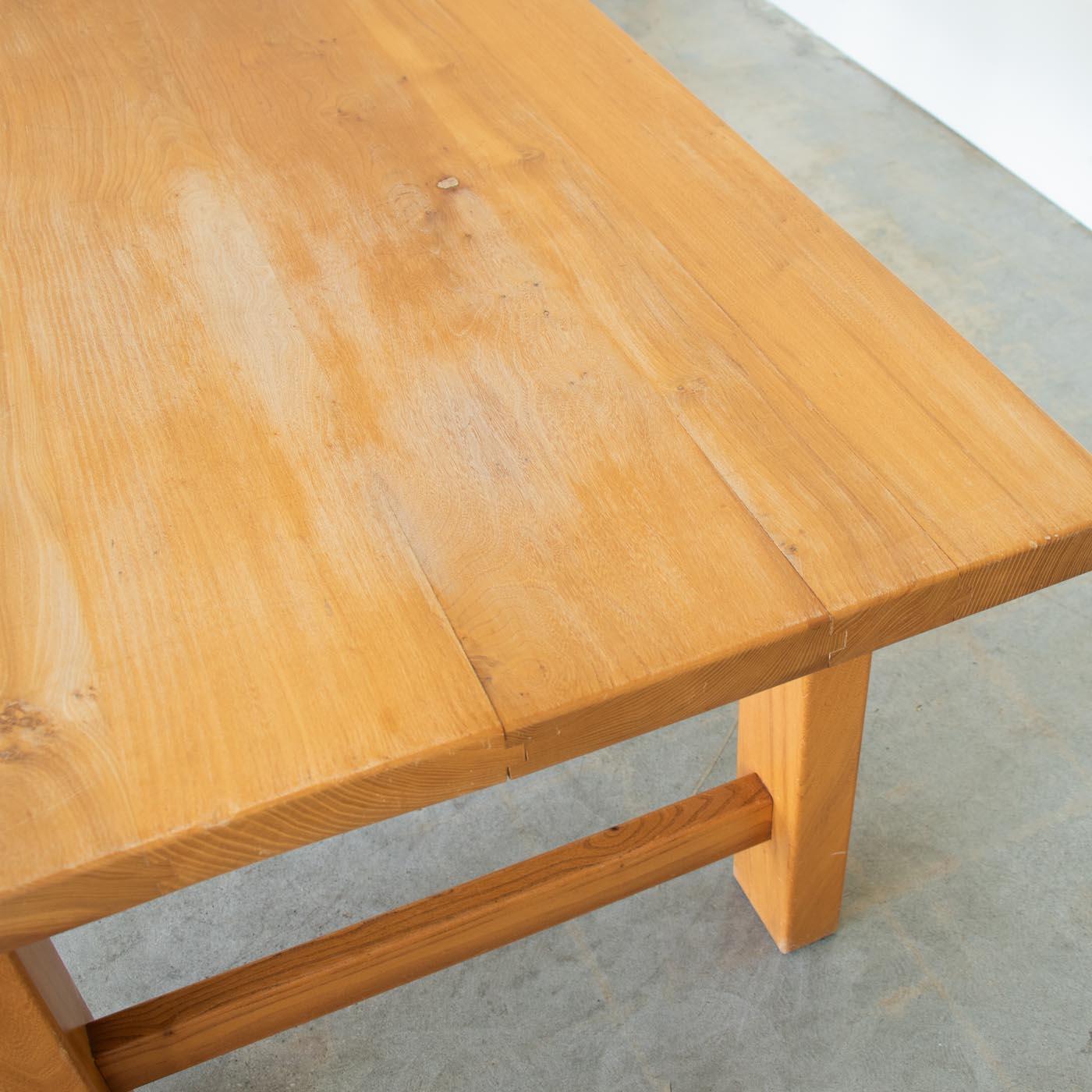 Table de salle à manger en orme français par Maison Regain en vente 6