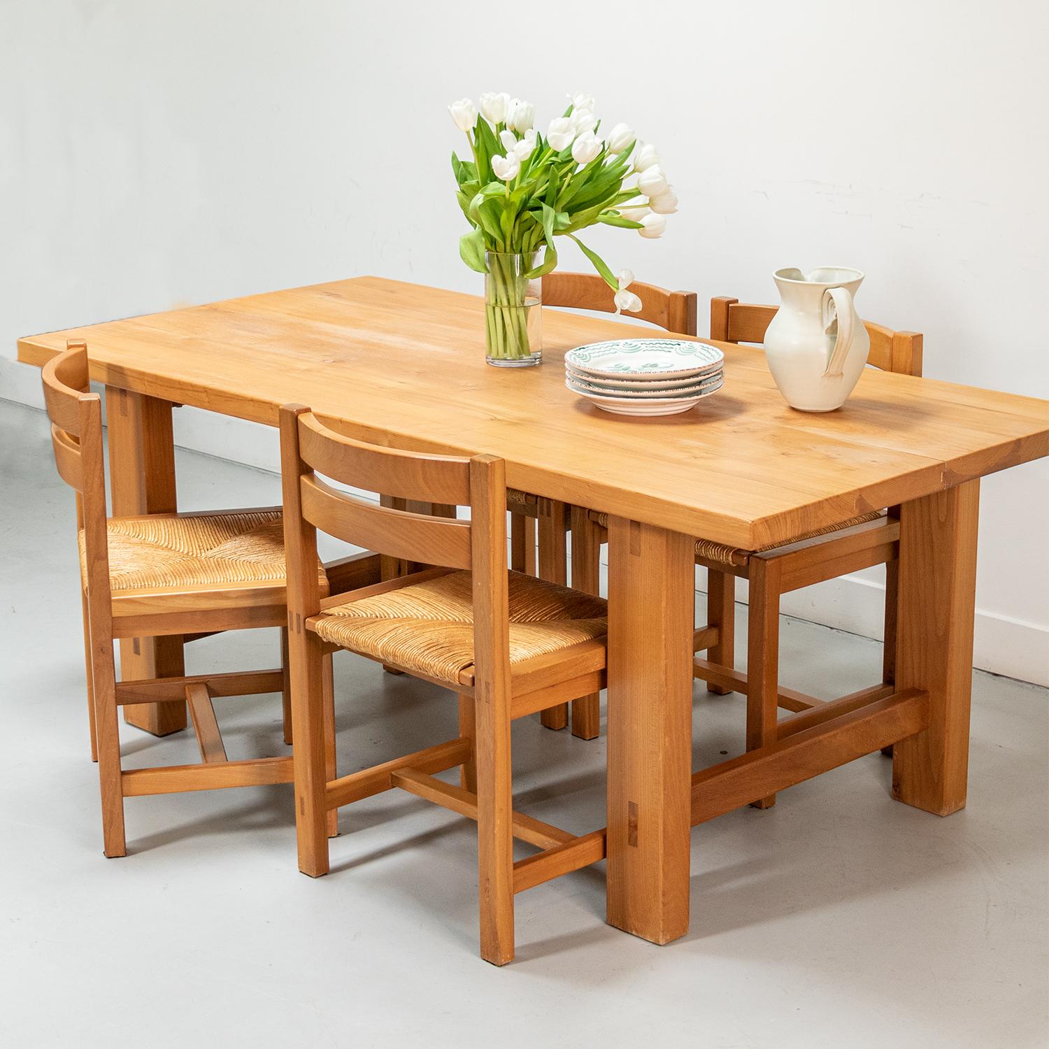 French Elm Dining Table by Maison Regain In Good Condition For Sale In Los Angeles, CA