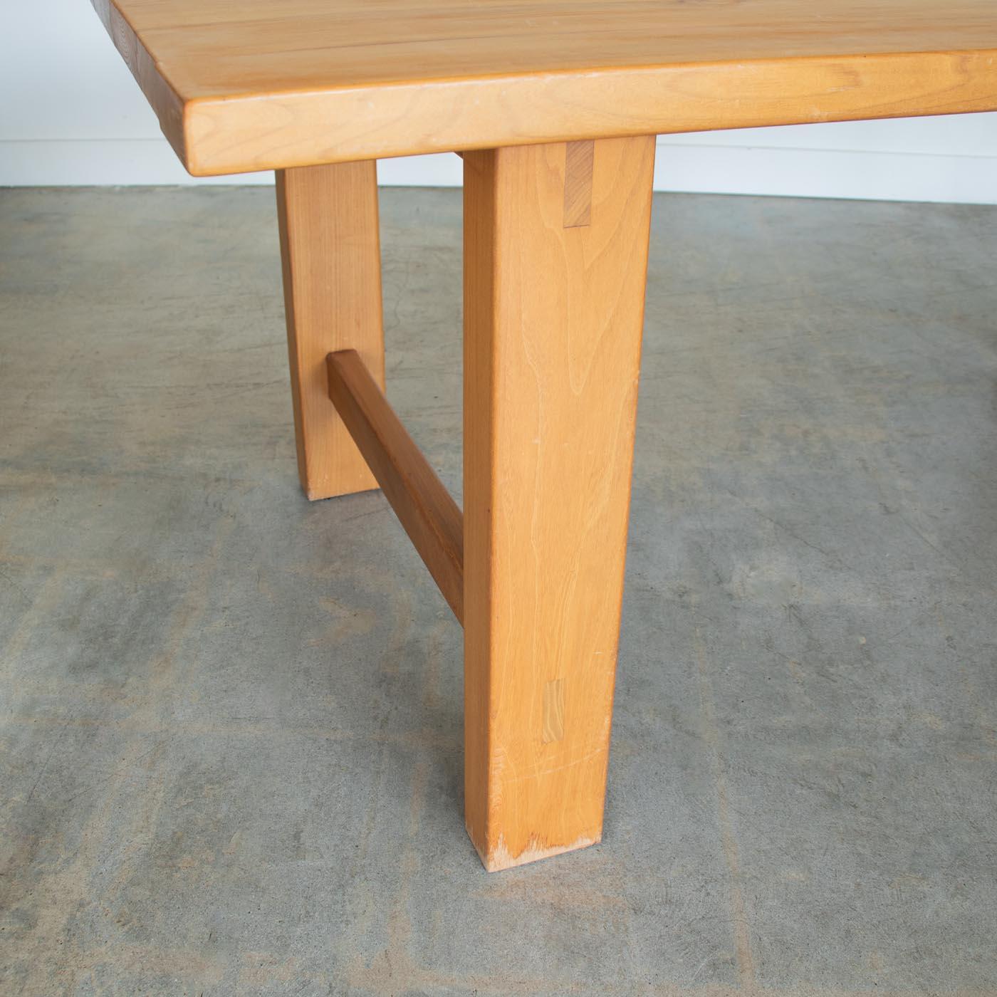 Table de salle à manger en orme français par Maison Regain en vente 1