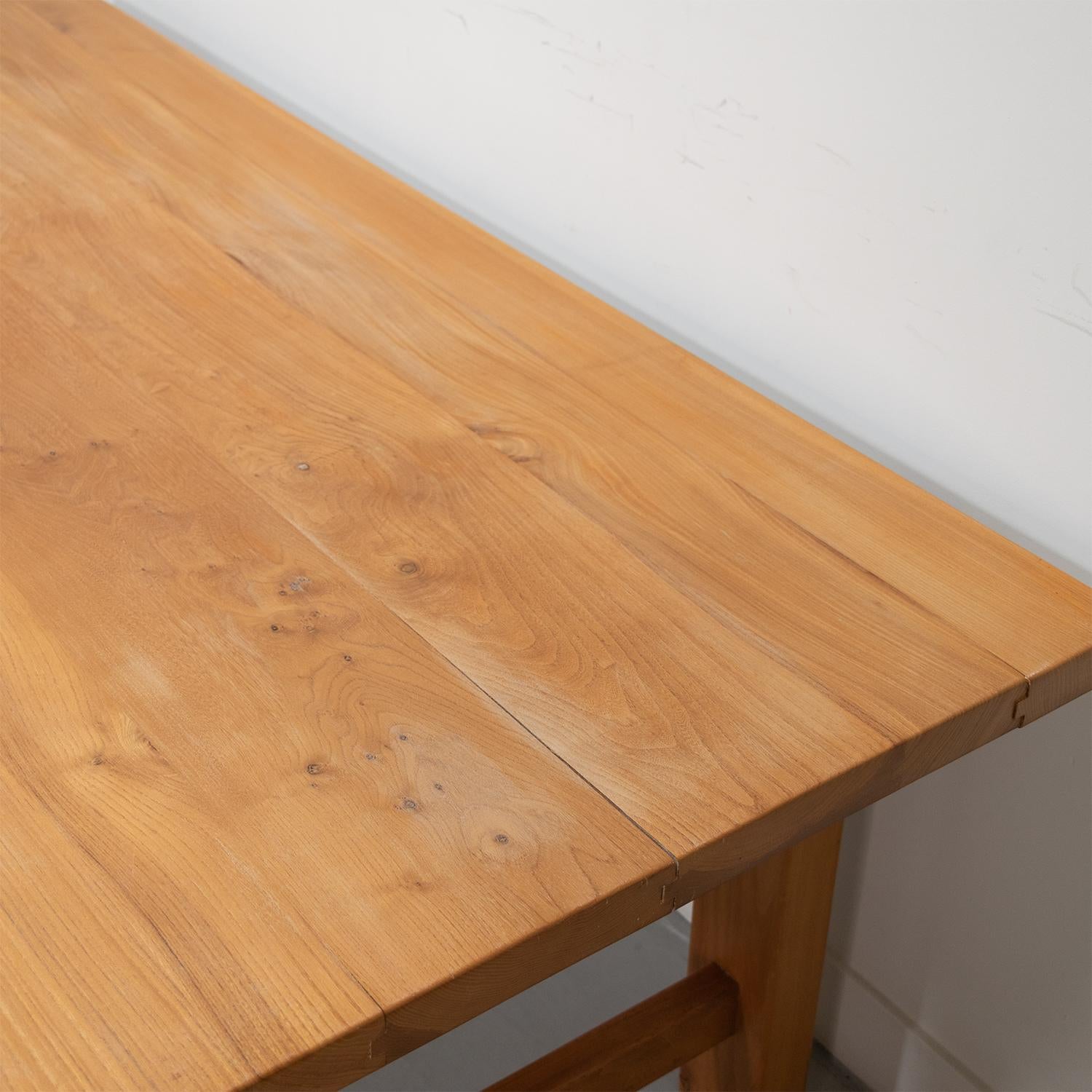 French Elm Dining Table by Maison Regain For Sale 5