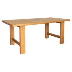 Table de salle à manger en orme français par Maison Regain