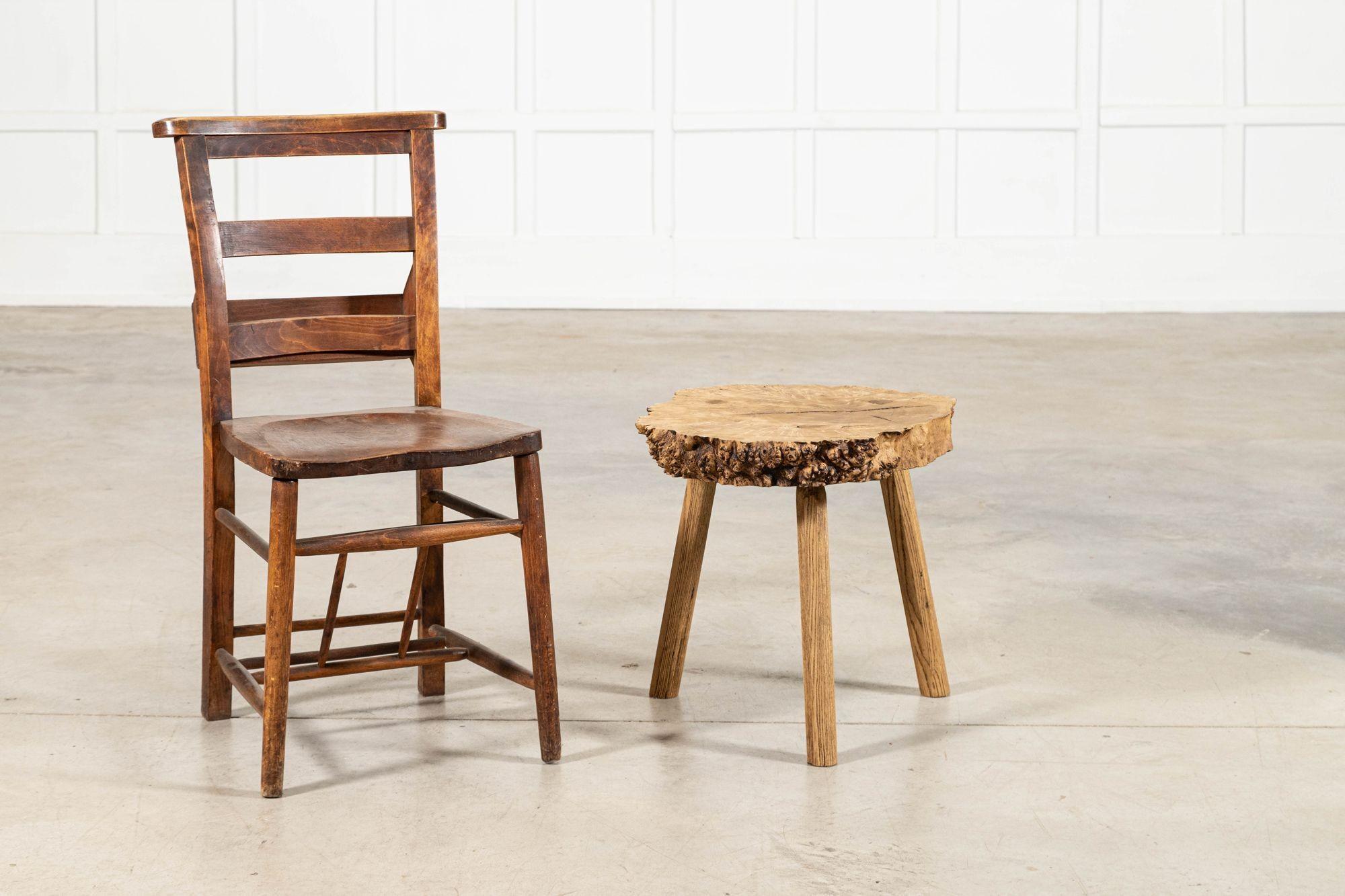 20ième siècle Table d'appoint en orme français en vente