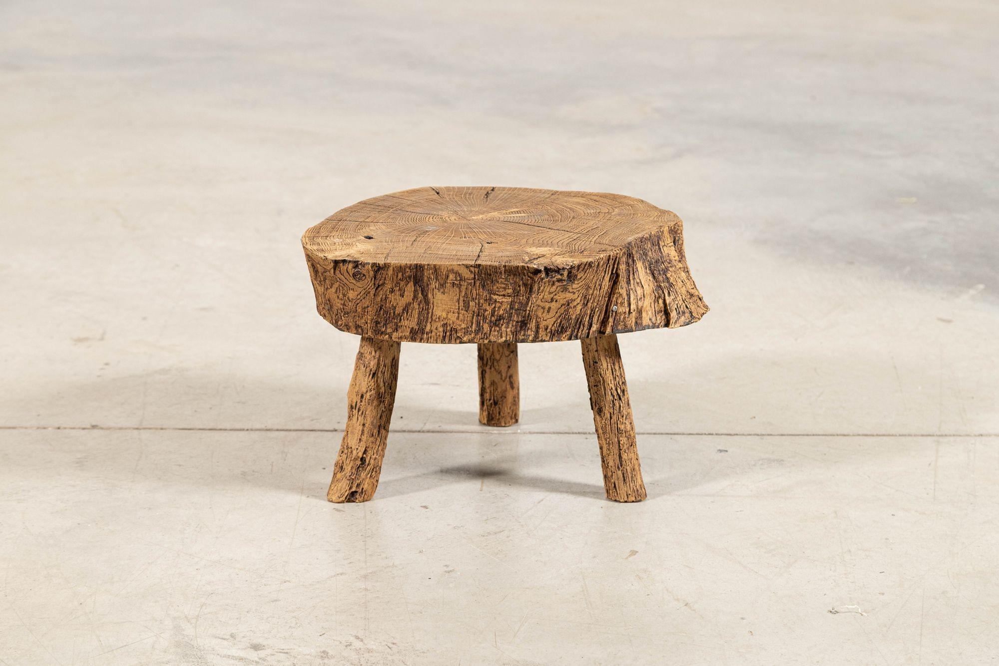Table d'appoint en orme français en vente 1