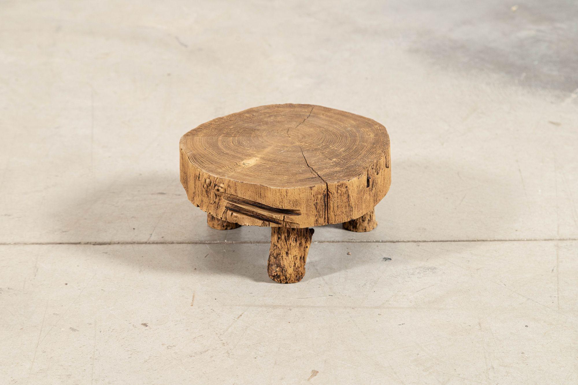 Table d'appoint en orme français en vente 2
