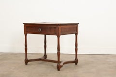 Table d'appoint française en orme de Bretagne