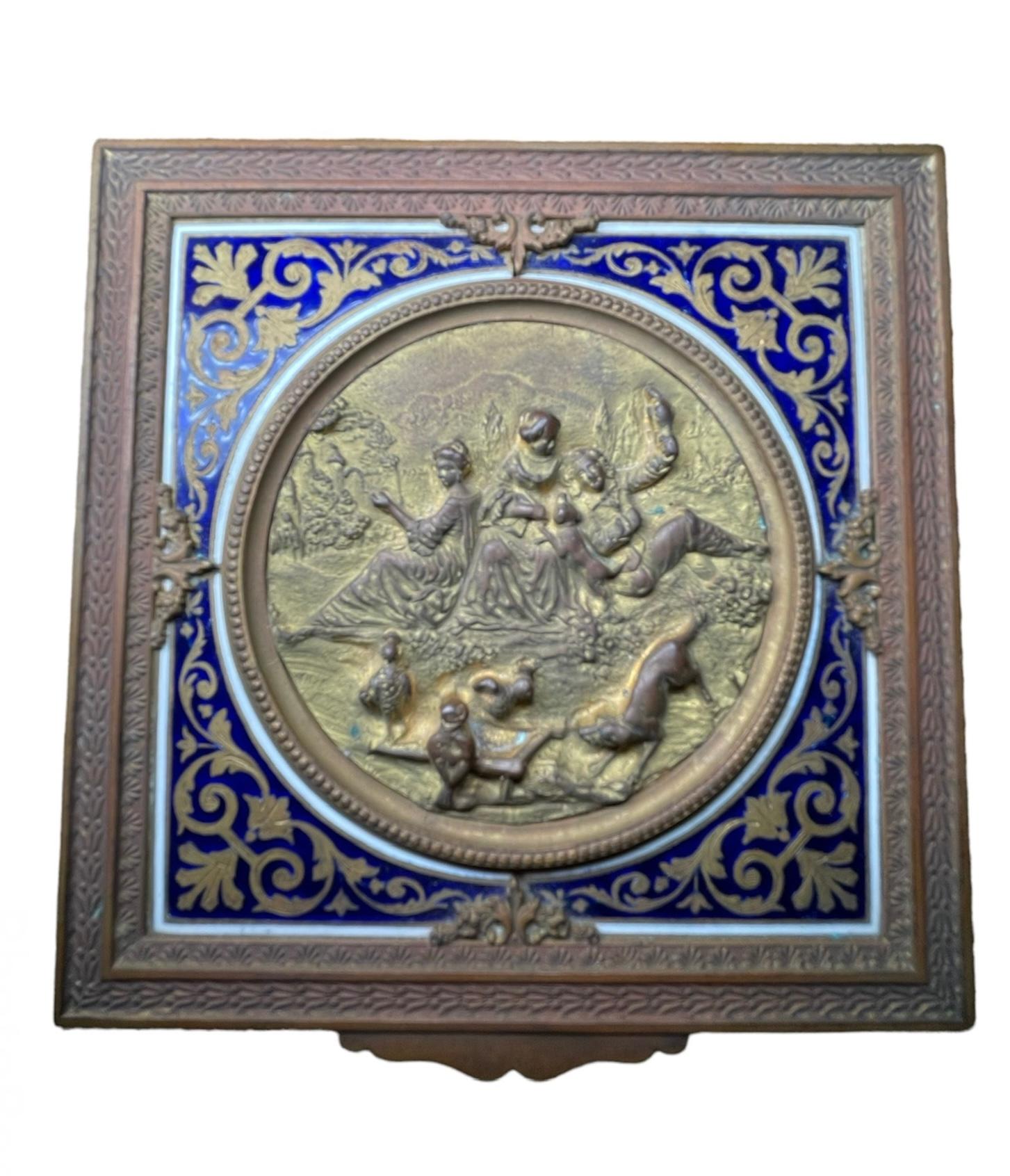 French Embossed Bronze Squared Trinket/ Jewelry Box en venta 3