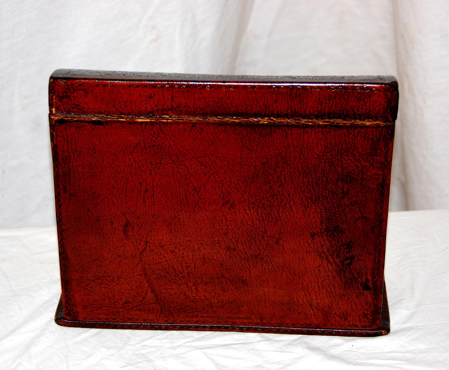 French Embossed Leather Stationery Box by Dreyfous, Early 20th Century In Good Condition In Wells, ME