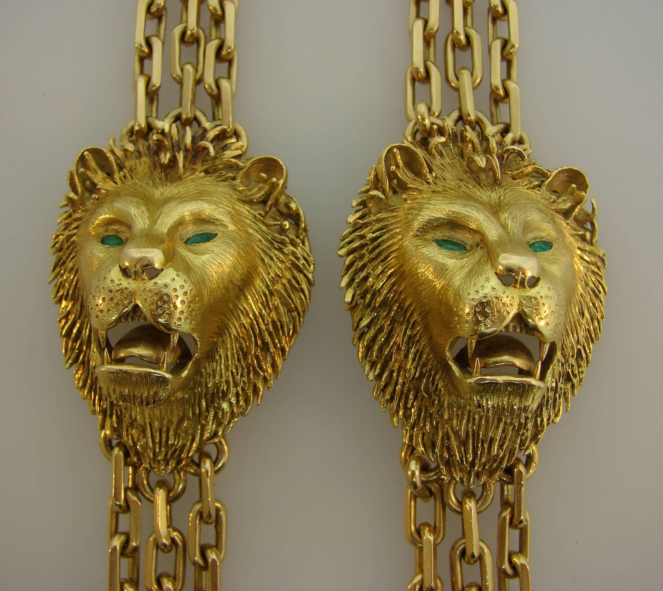Women's or Men's French Emerald Yellow Gold Chain Necklace with Lion Medallions, 1970s