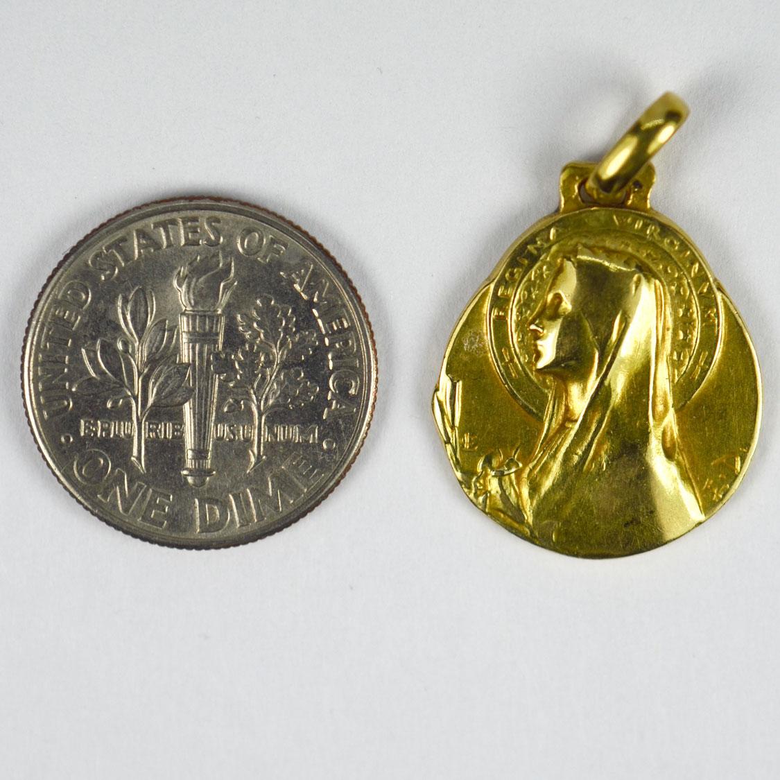 French Emile Dropsy Virgin Mary 18k Yellow Gold Medal Pendant In Good Condition For Sale In London, GB