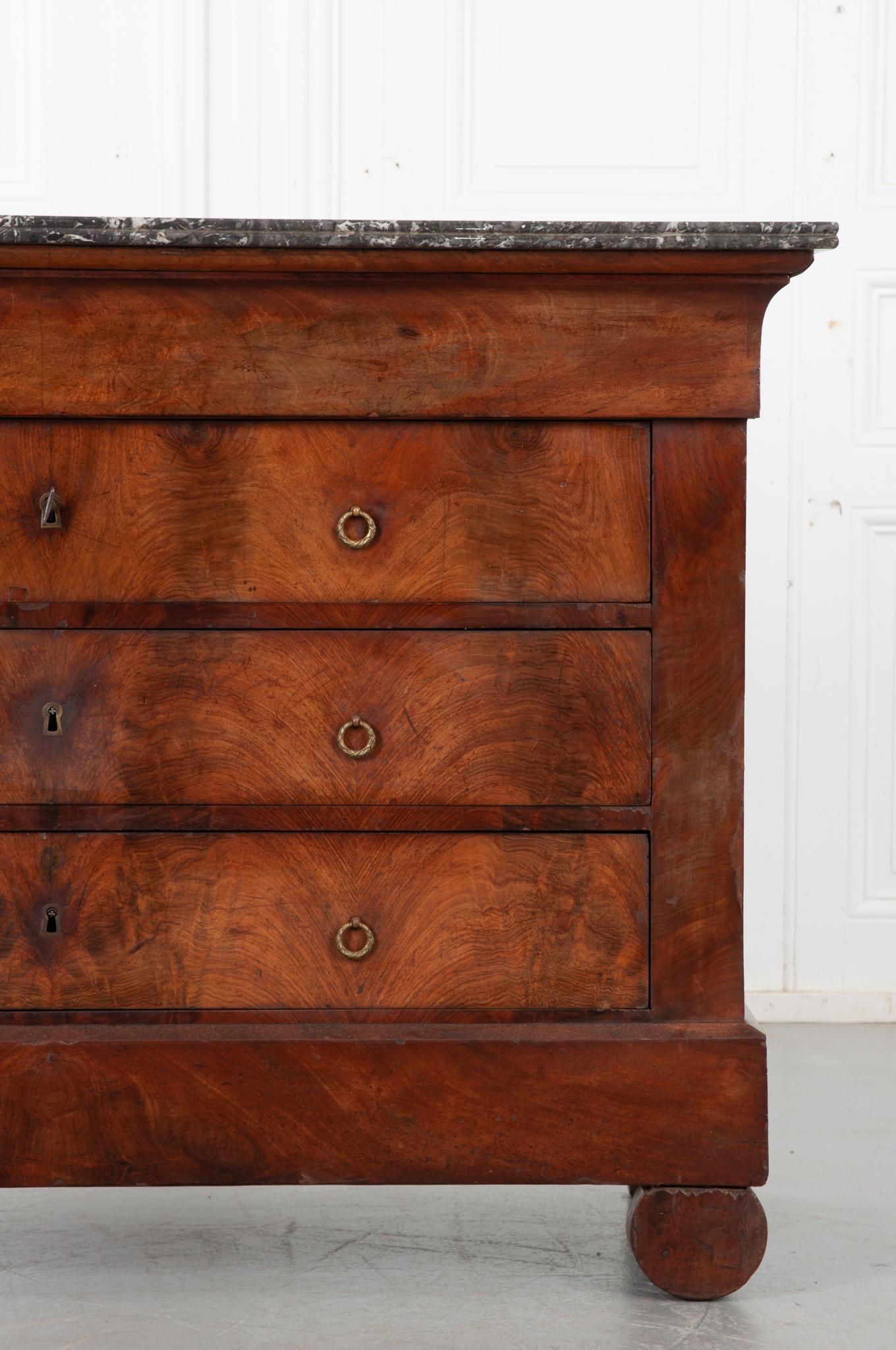 French Empire 19th Century Mahogany Commode In Good Condition For Sale In Baton Rouge, LA