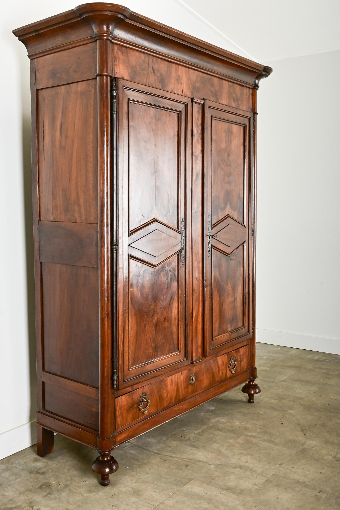 French Empire 19th Century Walnut Armoire For Sale 4