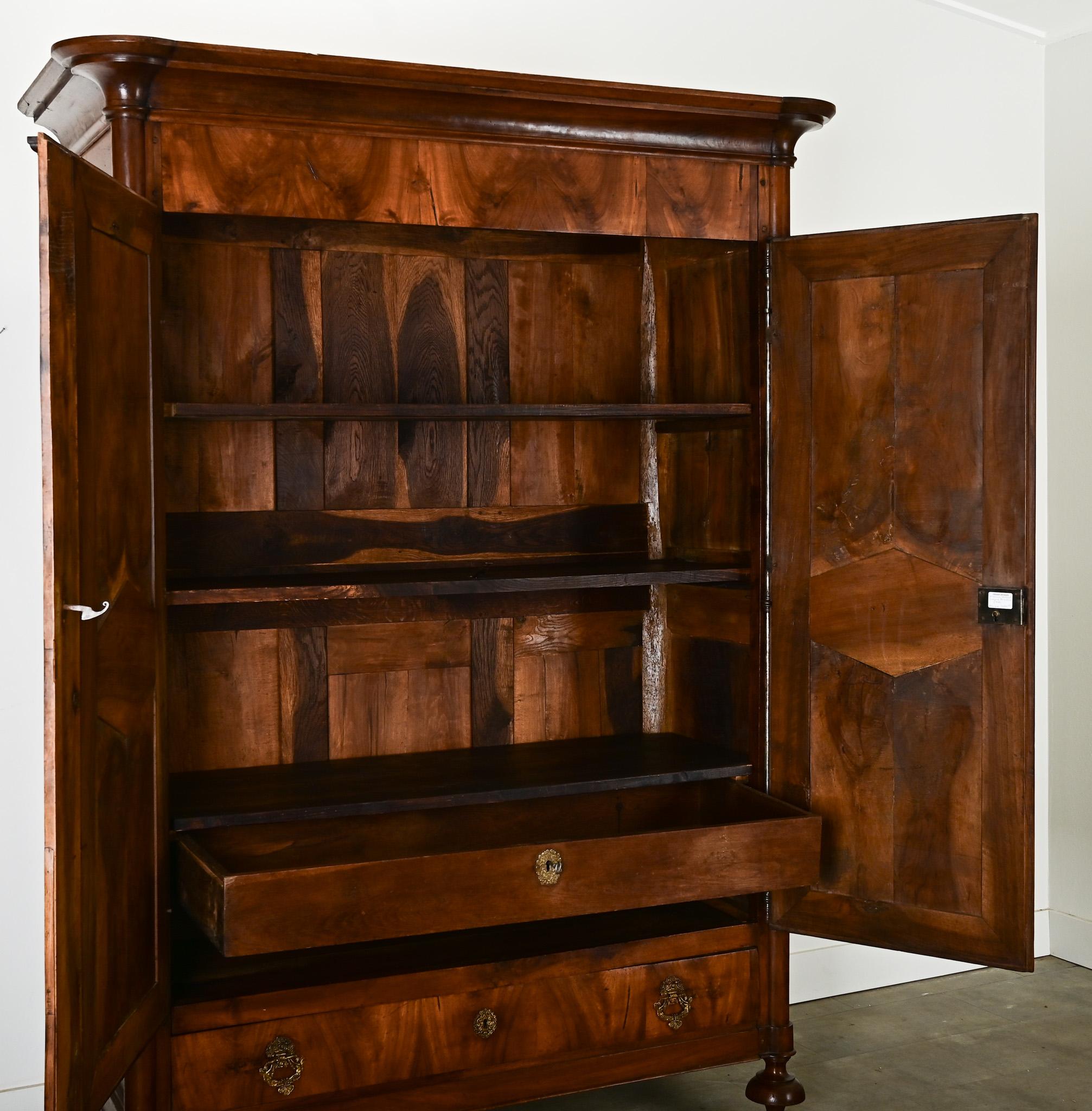 French Empire 19th Century Walnut Armoire For Sale 7