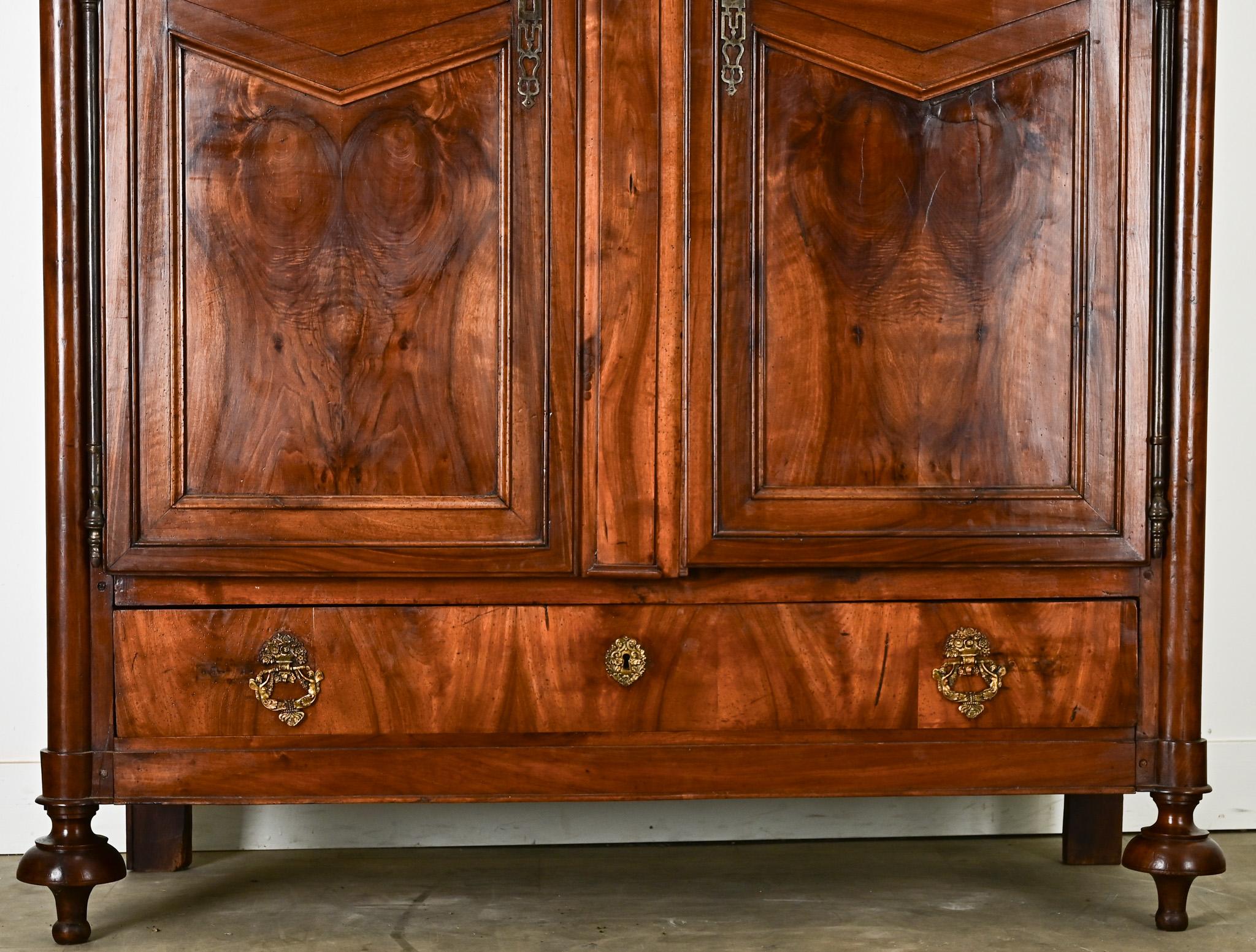 French Empire 19th Century Walnut Armoire For Sale 2