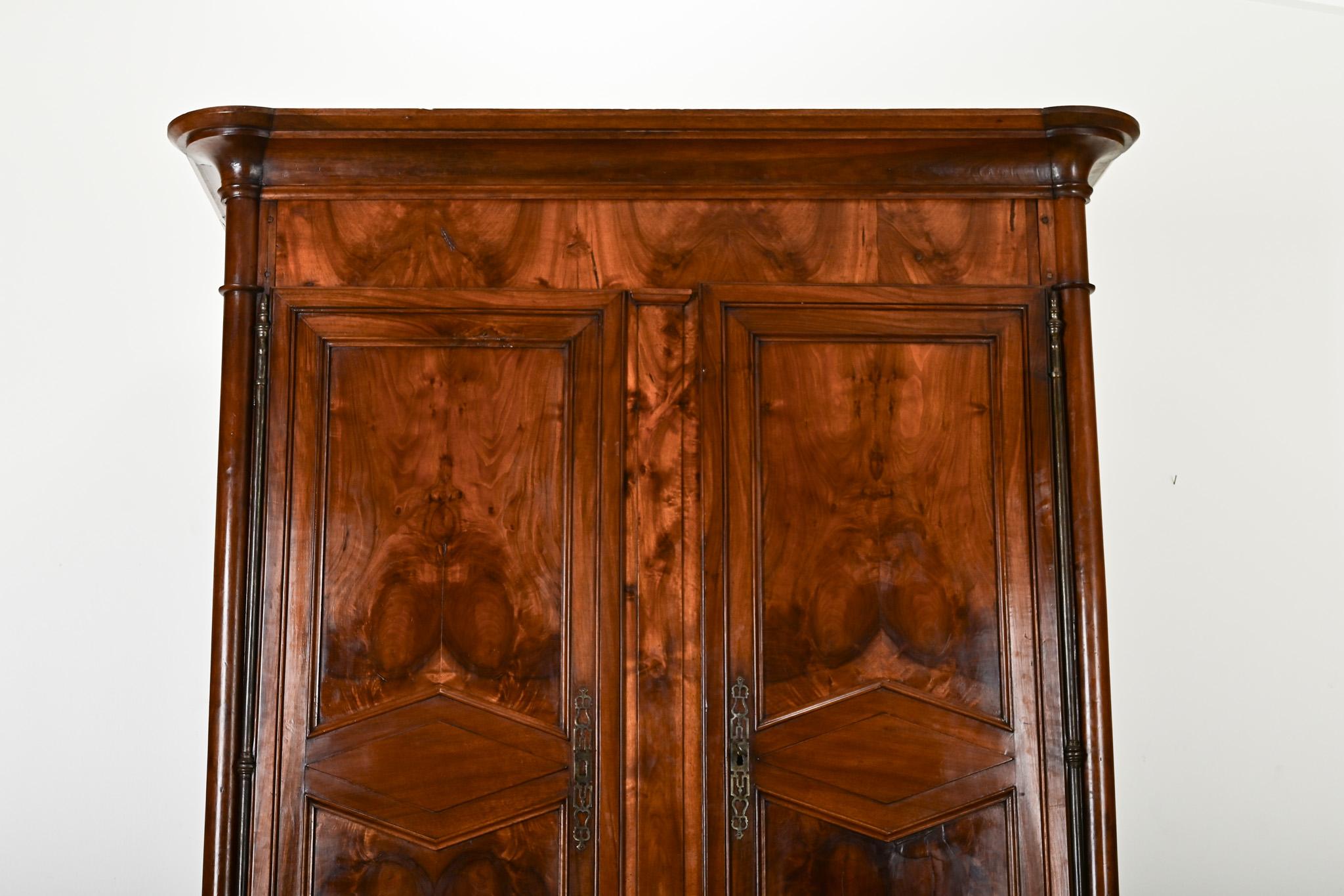 French Empire 19th Century Walnut Armoire For Sale 3