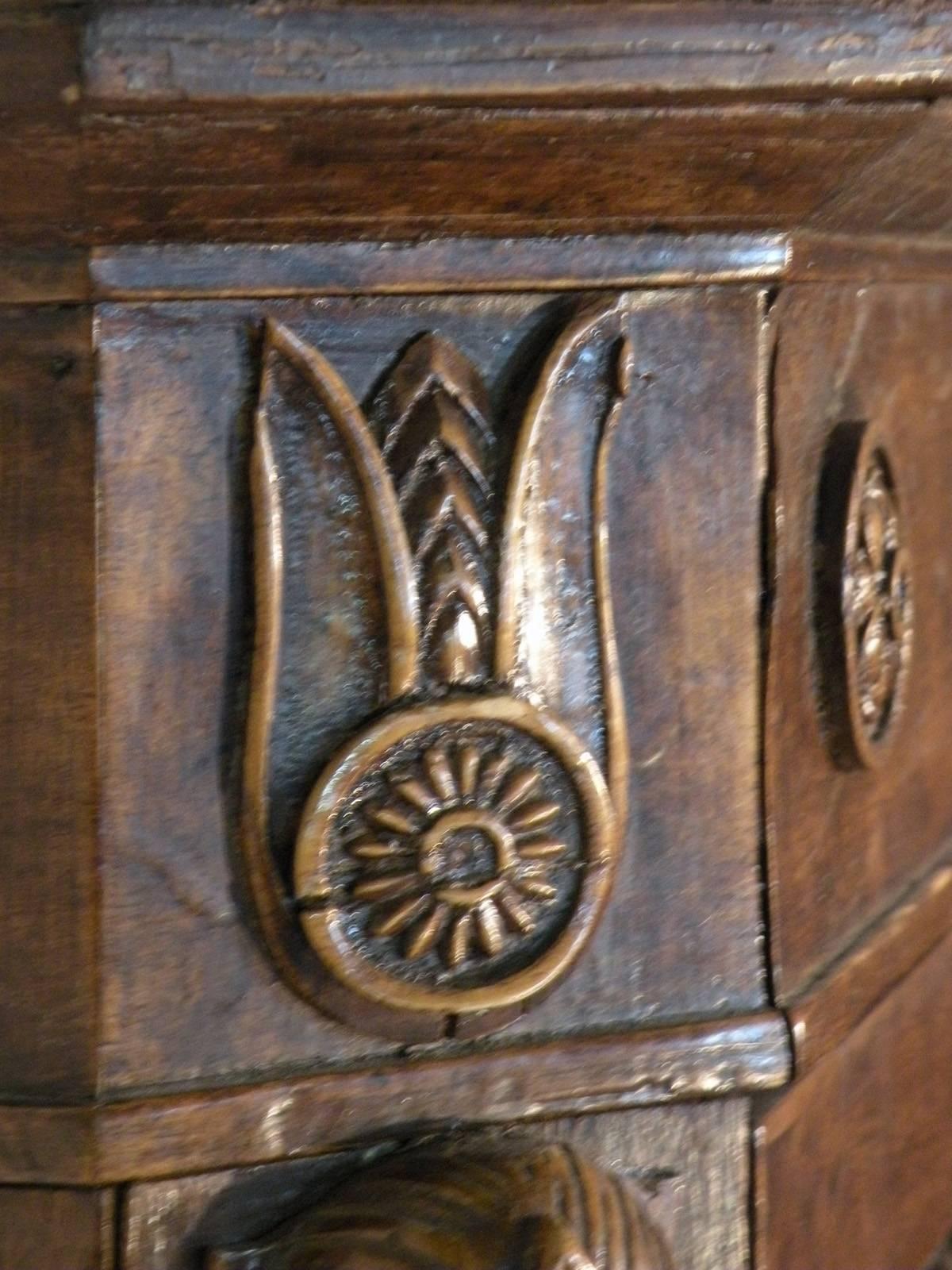 Libreria-armadio in noce francese Impero del XIX secolo in vendita 3