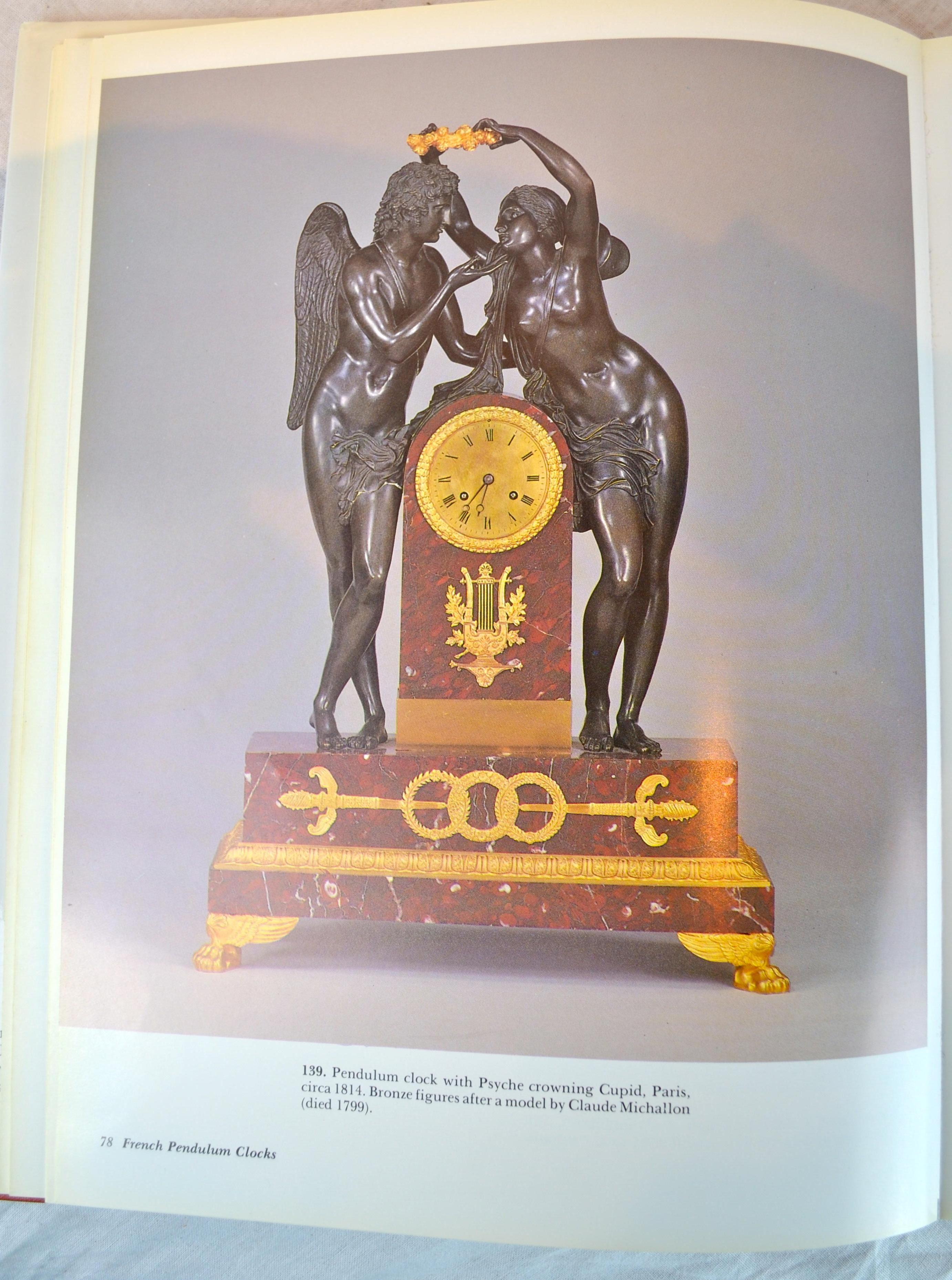 Garniture d'horloge allégorique Empire français de « Psyché Crowning Amor » (amère couronne couronnée) en vente 11