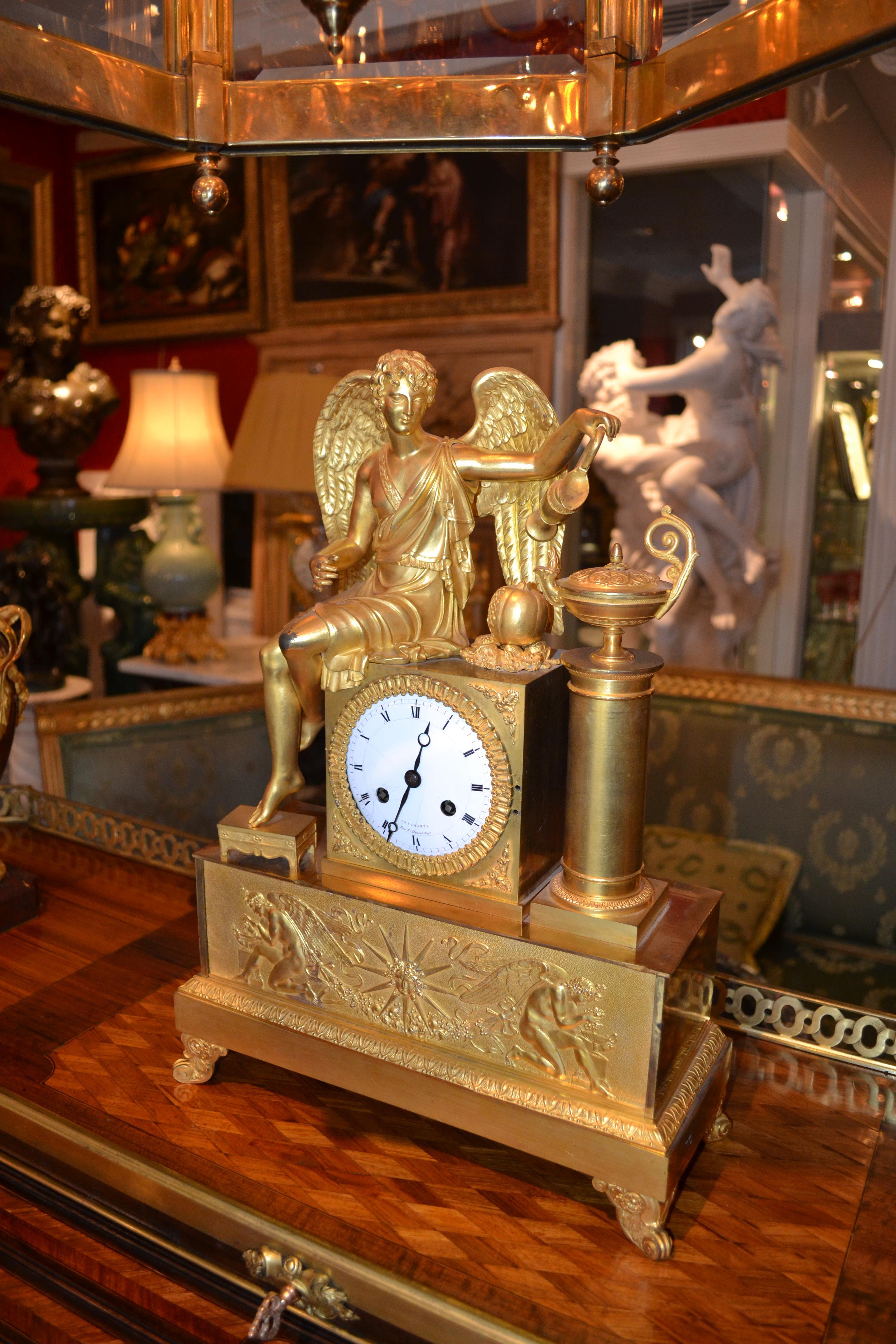Horloge allégorique de l'Empire français représentant l'amour et le développement de la vie en vente 3