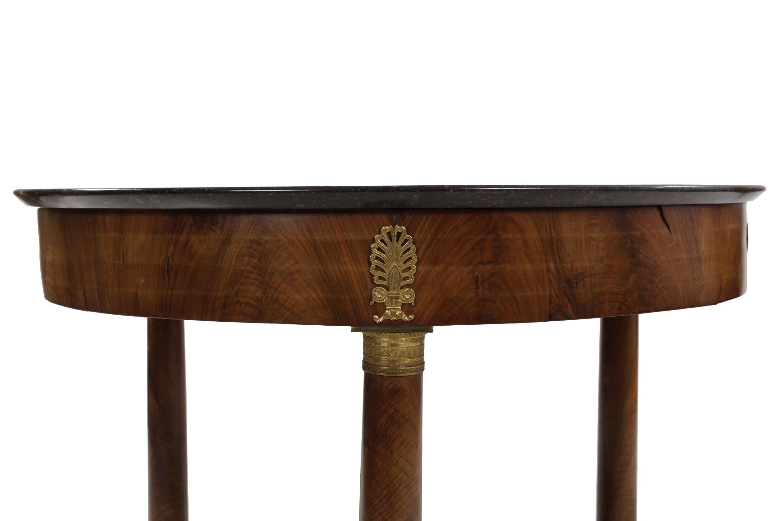 French Empire Antique Burl Walnut Center Table with Black Marble Top, circa 1815 For Sale 3