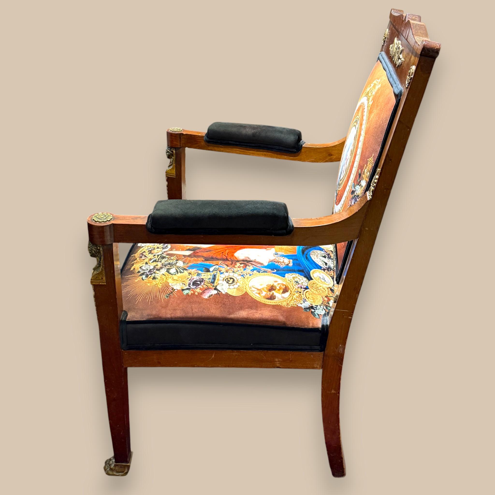 Sillón Imperio Francés Retapizado con Monturas de Bronce Dorado, S. XIX en venta 1