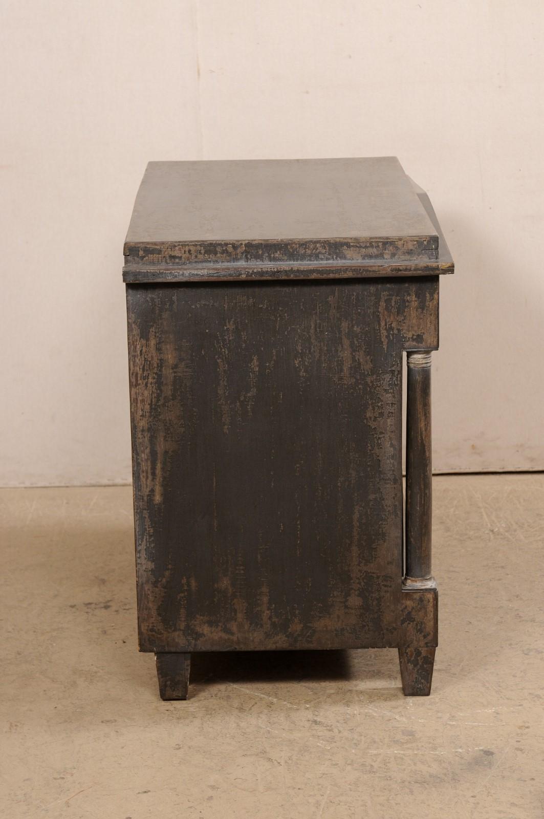 Commode francese Impero dipinta artigianalmente, XIX secolo in vendita 1