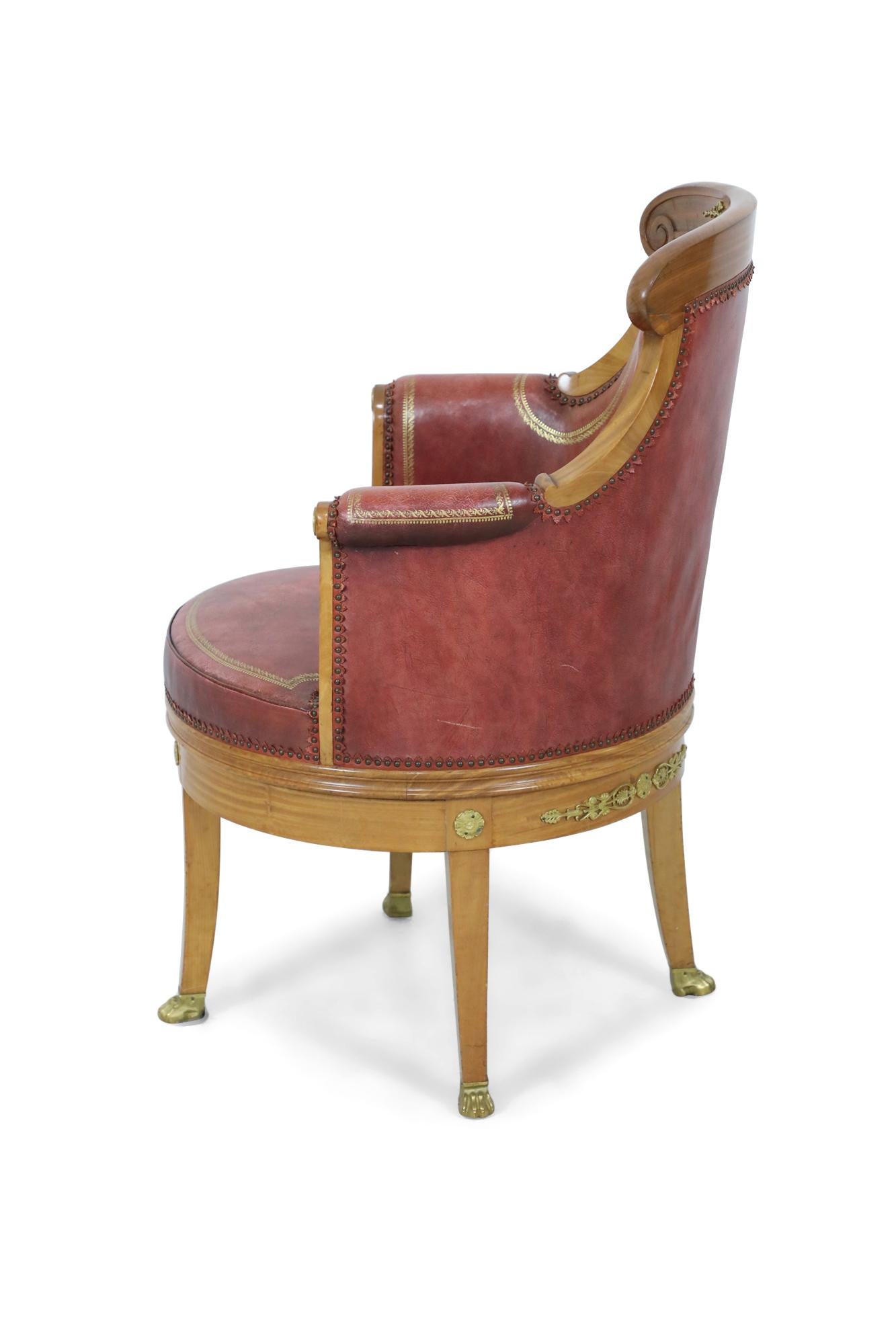 French Empire Blond Mahogany Swivel Leather Chair with Bronze Trim In Good Condition For Sale In New York, NY