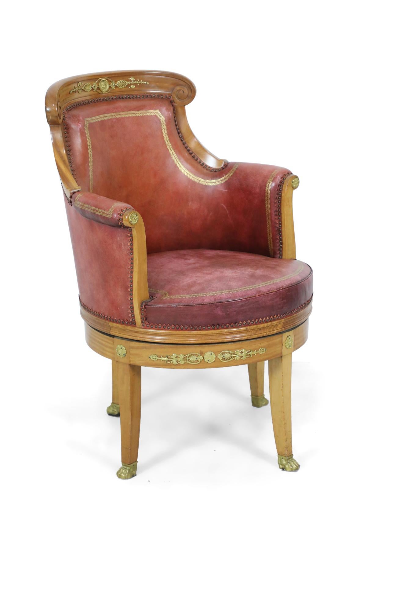 French Empire Blond Mahogany Swivel Leather Chair with Bronze Trim For Sale 4