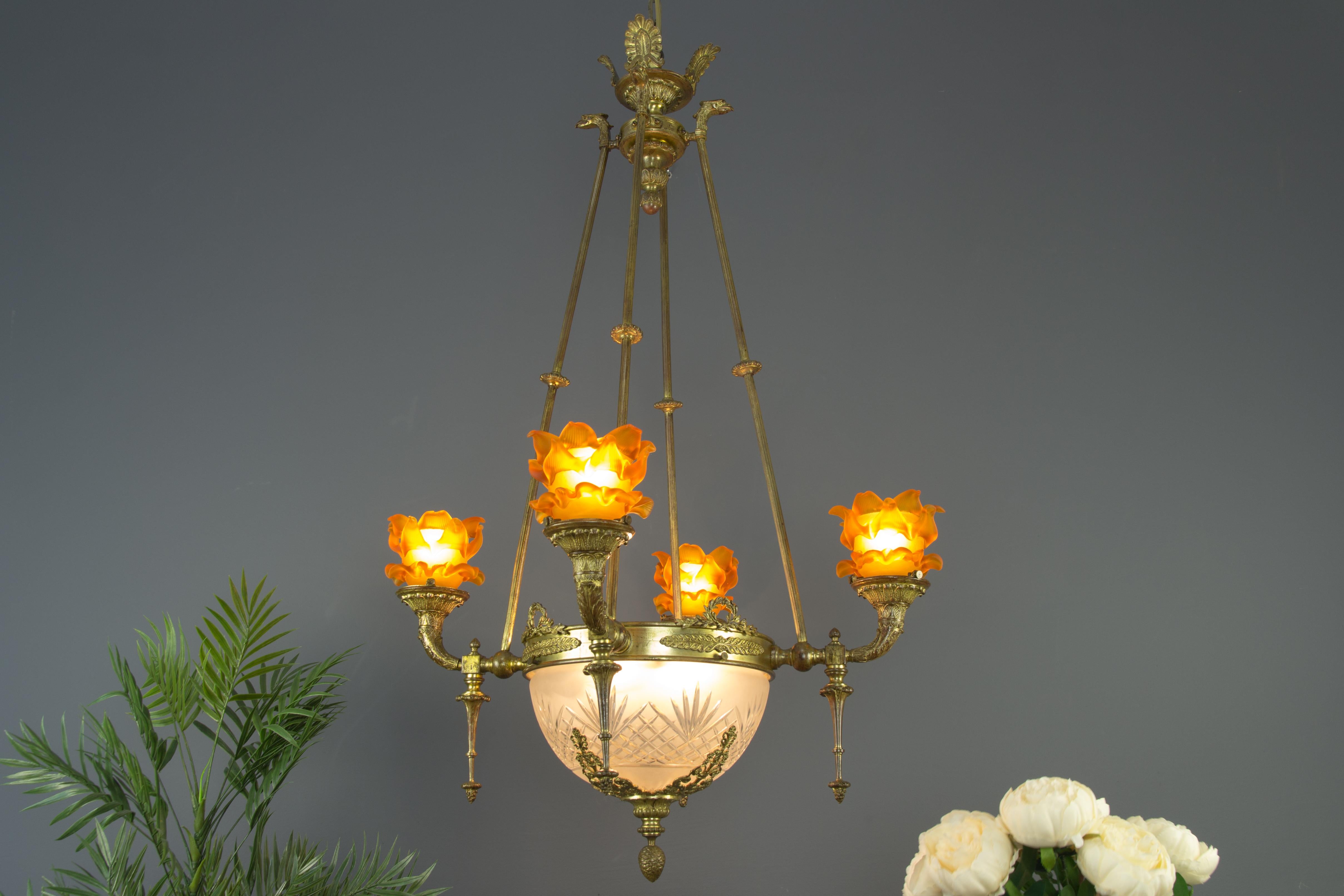 French Empire Style Bronze and Frosted Glass Eight-Light Chandelier In Good Condition In Barntrup, DE