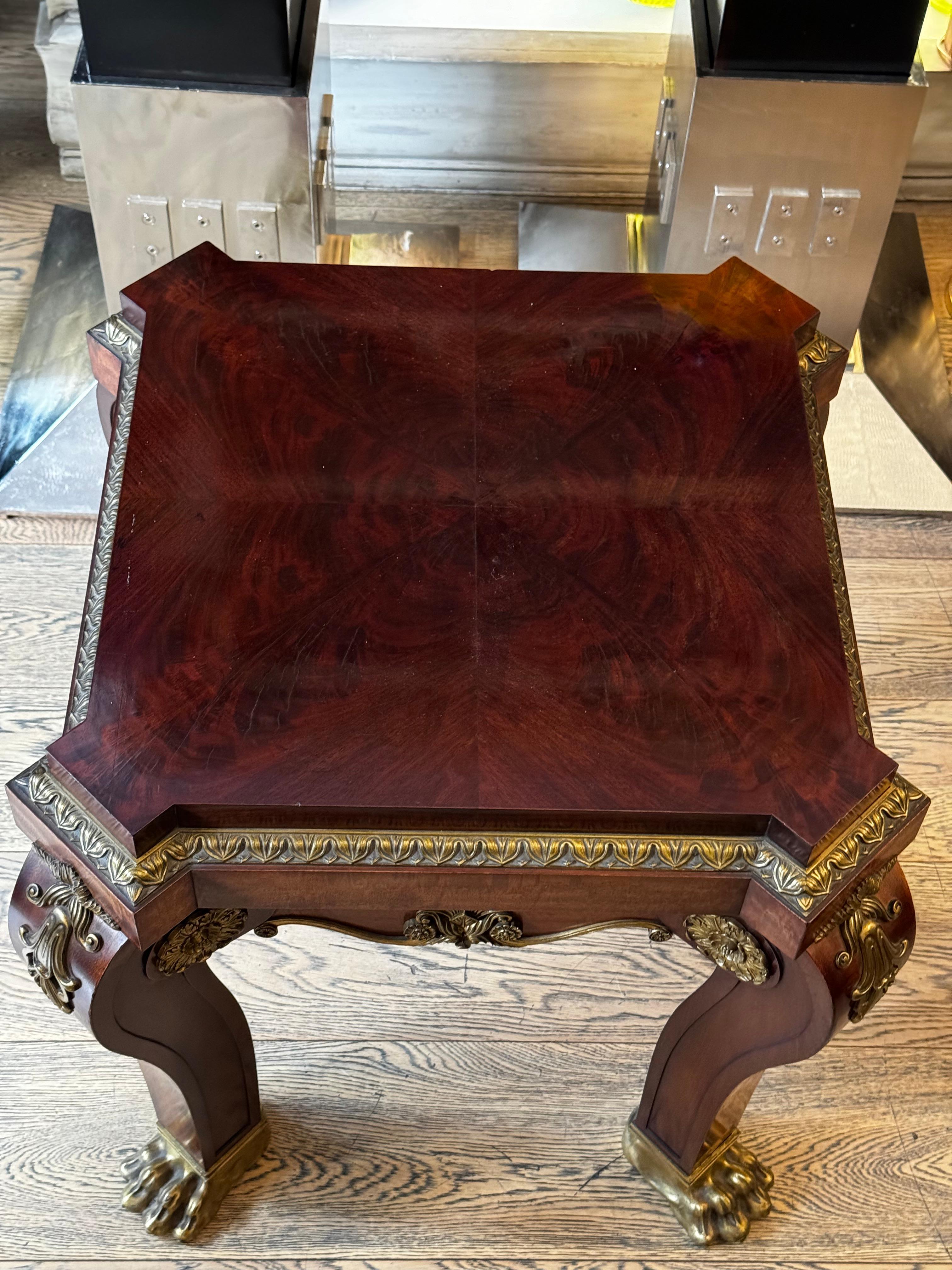 Französischer Empire-Tisch aus Bronze und Mahagoni mit Marmorplatte  im Angebot 7