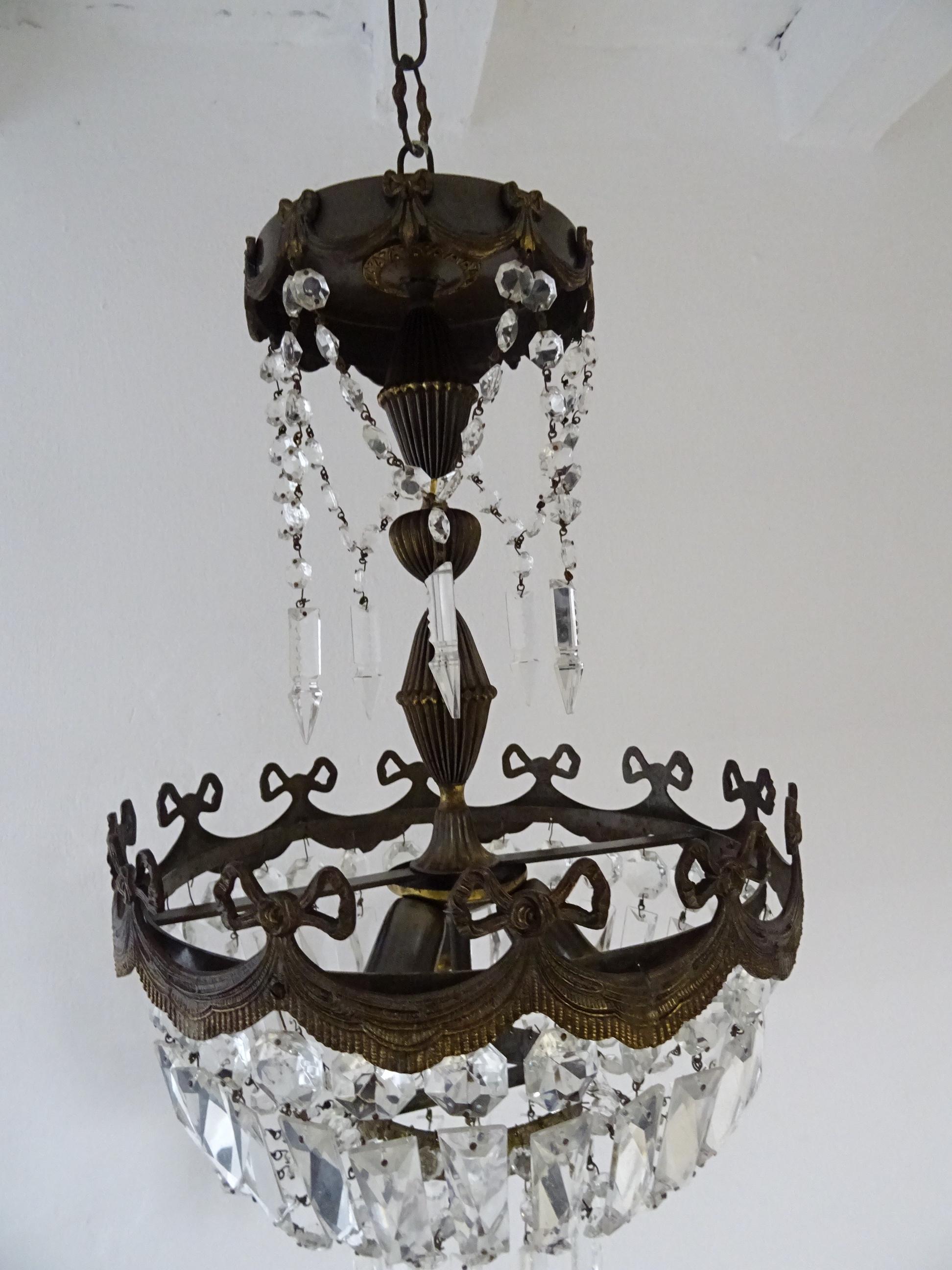 French Empire Bronze Crystal Bows and Flowers Chandelier, circa 1930 For Sale 2