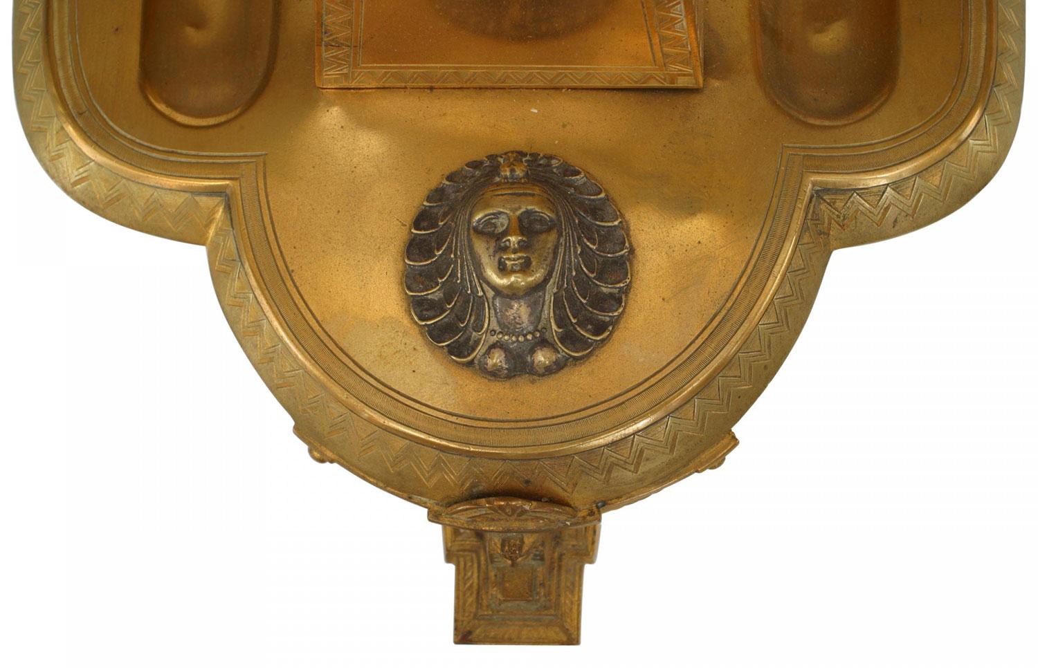 Français Encrier égyptien en bronze de style Empire français en vente