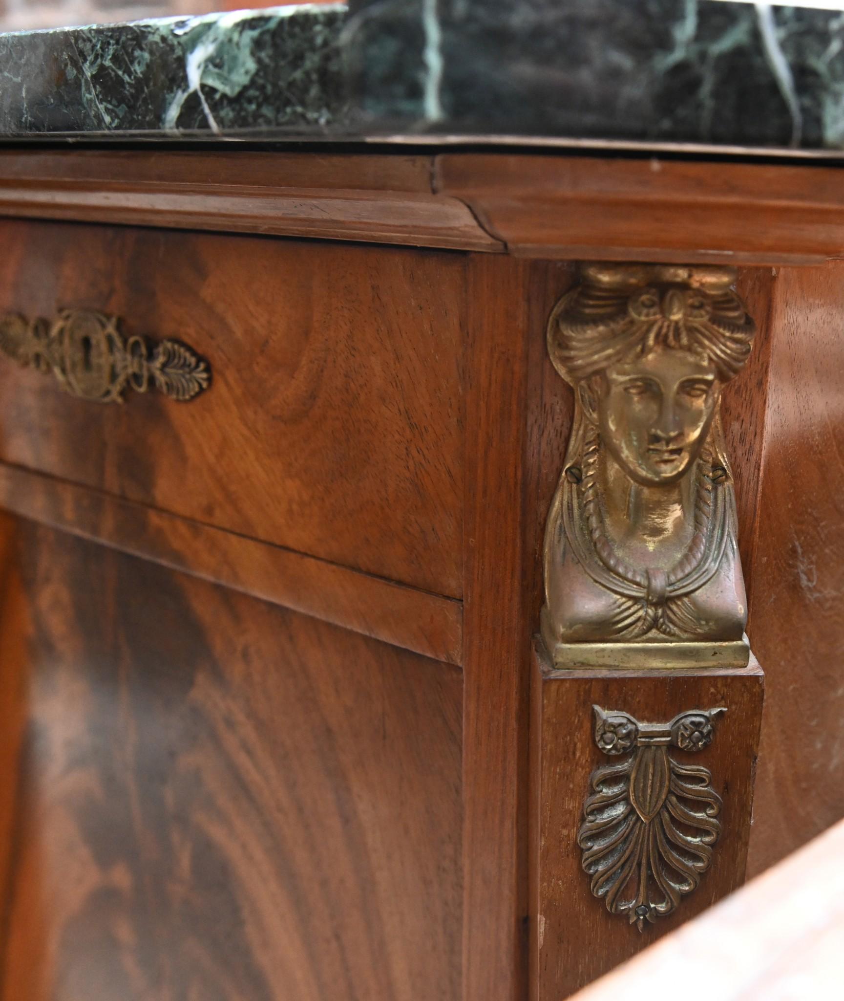 Gabinetto francese Impero Buffet Server Mogano 1880 in vendita 1