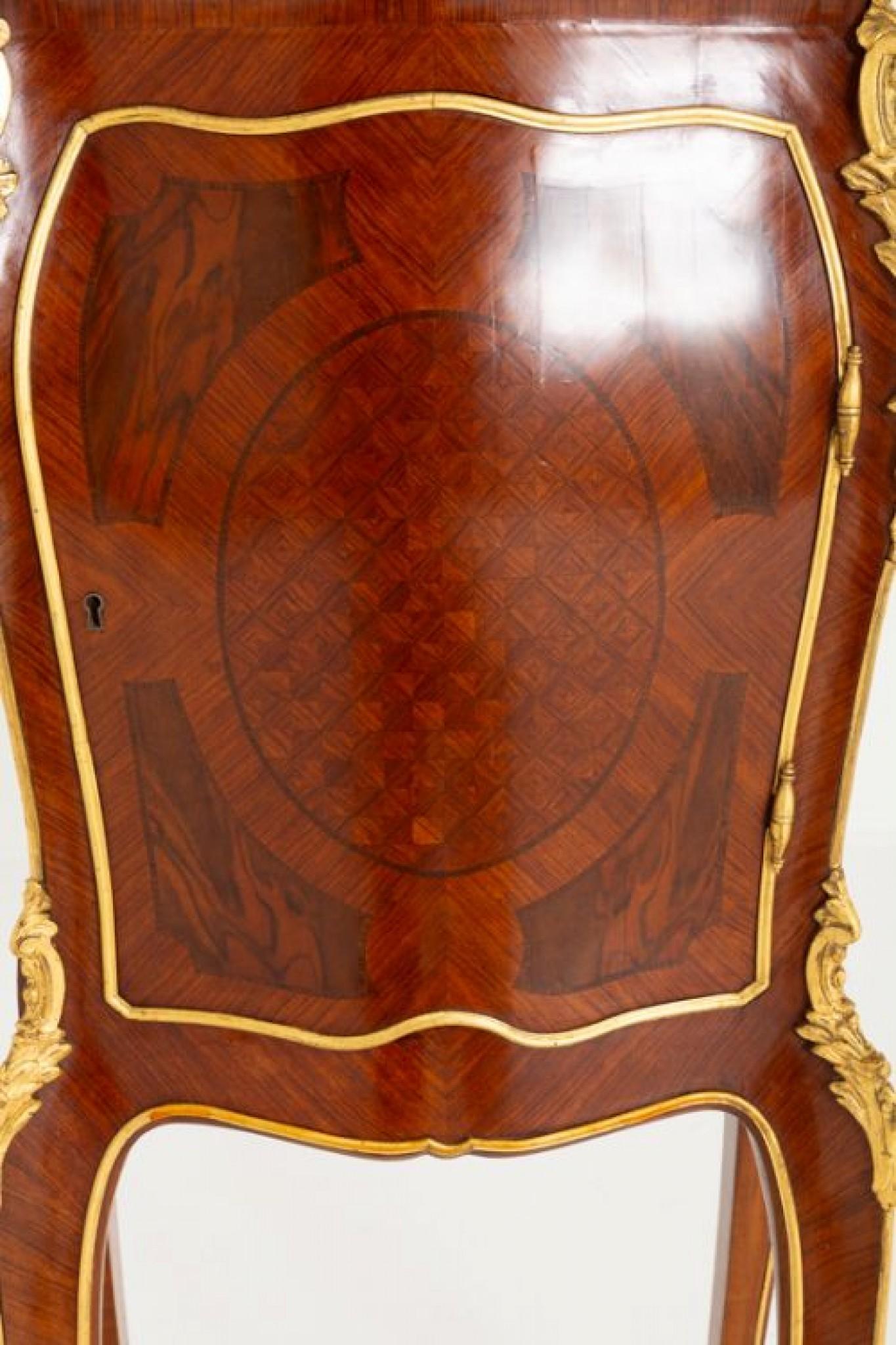 Stile impero Cabinet Impero francese su piedistallo 1870 in vendita