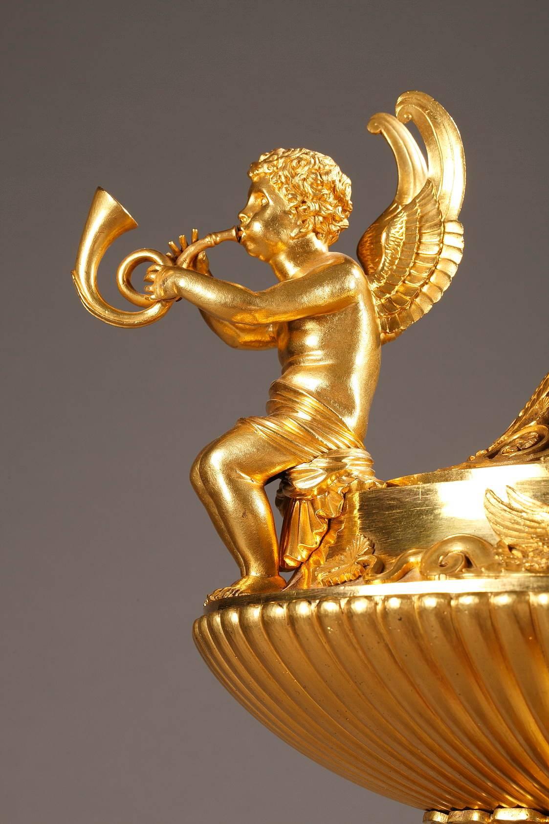 Französischer Empire-Parfümbrenner aus vergoldeter Bronze und Marmor im Angebot 3