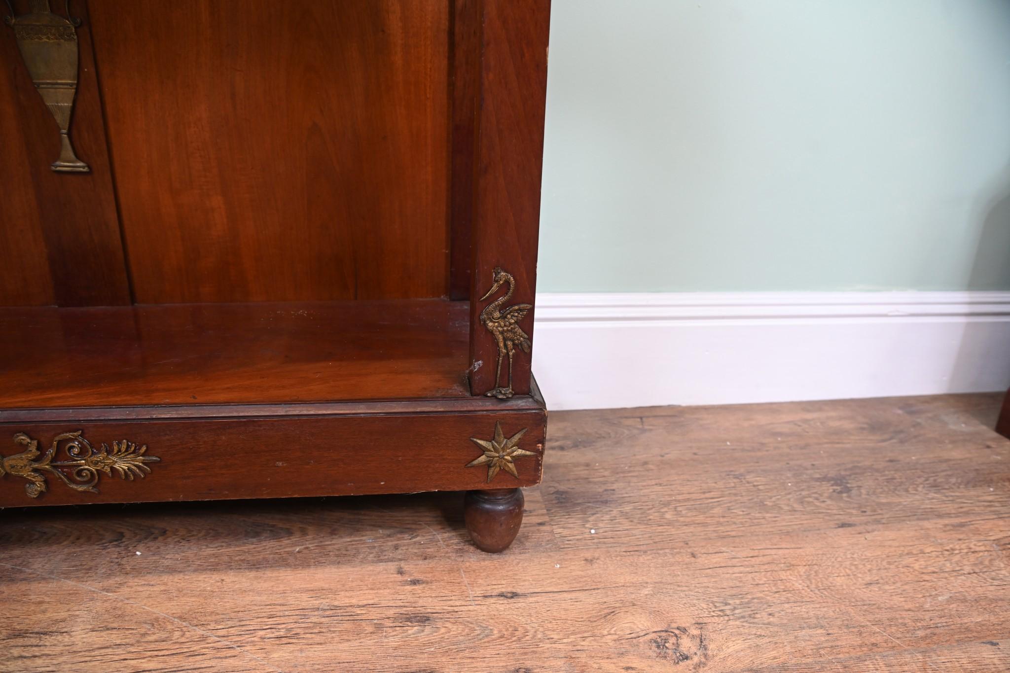 Cabinet Chiffonier Impero francese in mogano Napoleone III 1890 in vendita 7