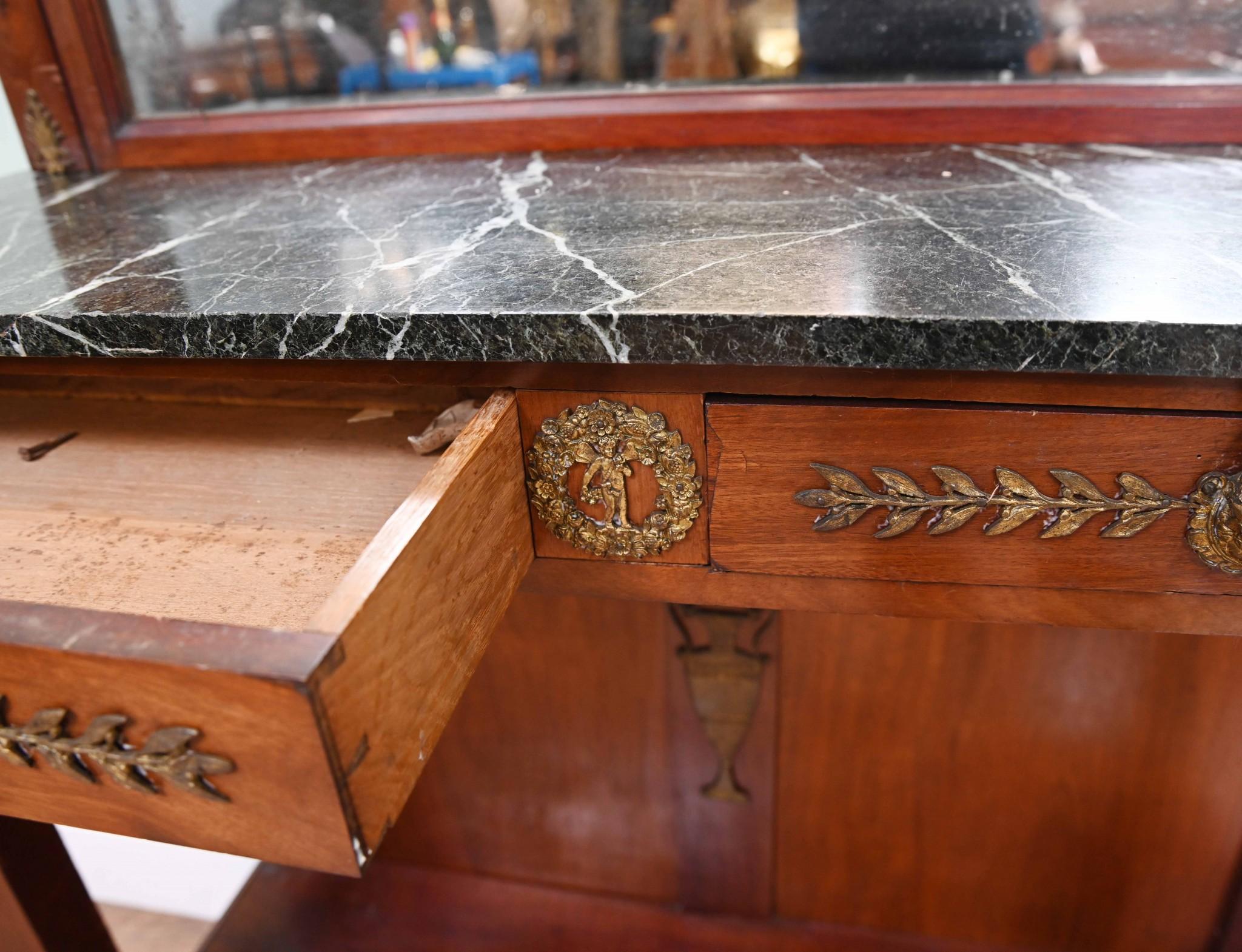 Cabinet Chiffonier Impero francese in mogano Napoleone III 1890 in vendita 1