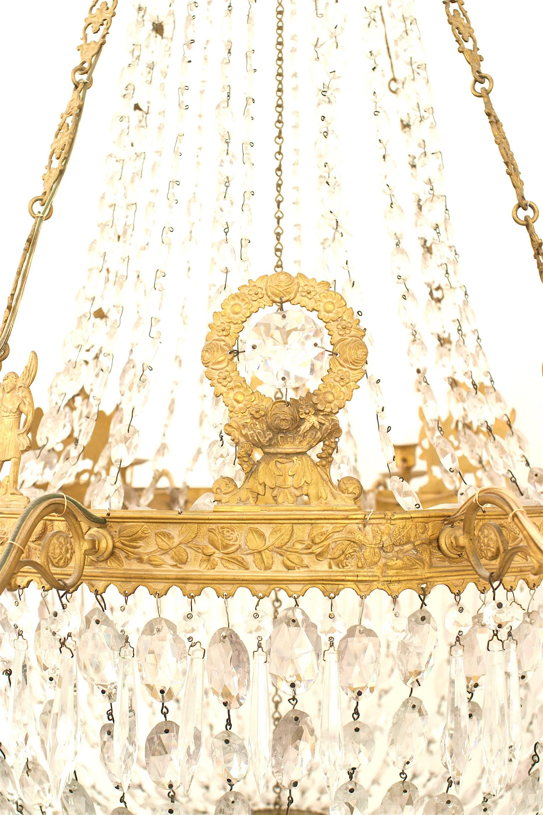Vergoldeter Empire-Kronleuchter aus Bronze und Kristall aus dem französischen Empire im Angebot 1