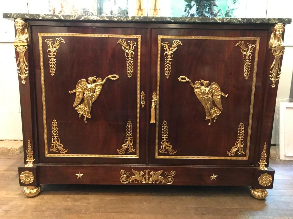 Commode in mogano Impero francese del XIX secolo in vendita 10