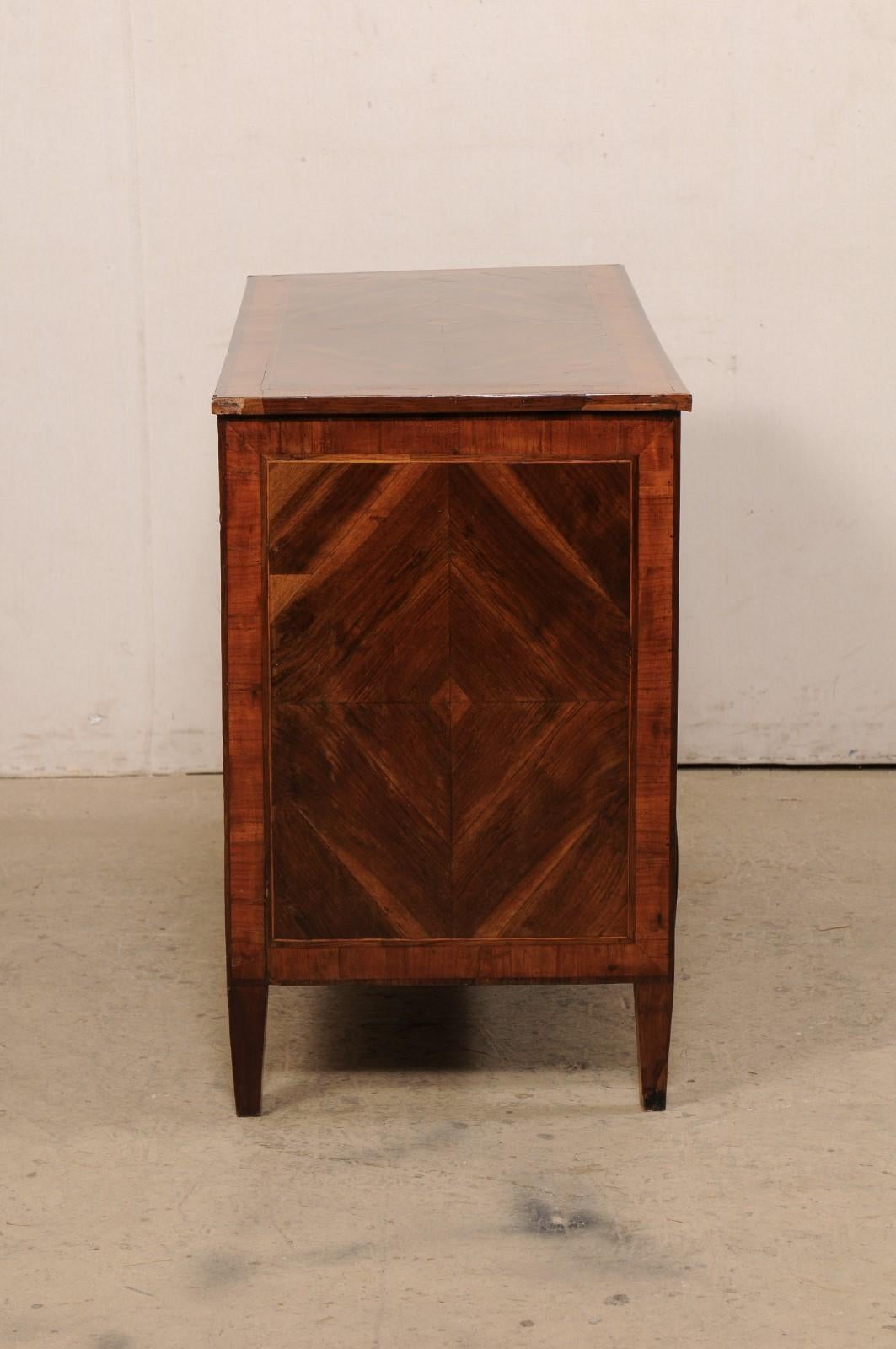 French Empire Commode with Beautiful Inlay & Bookmatched Veneer, Early 19th C. For Sale 1