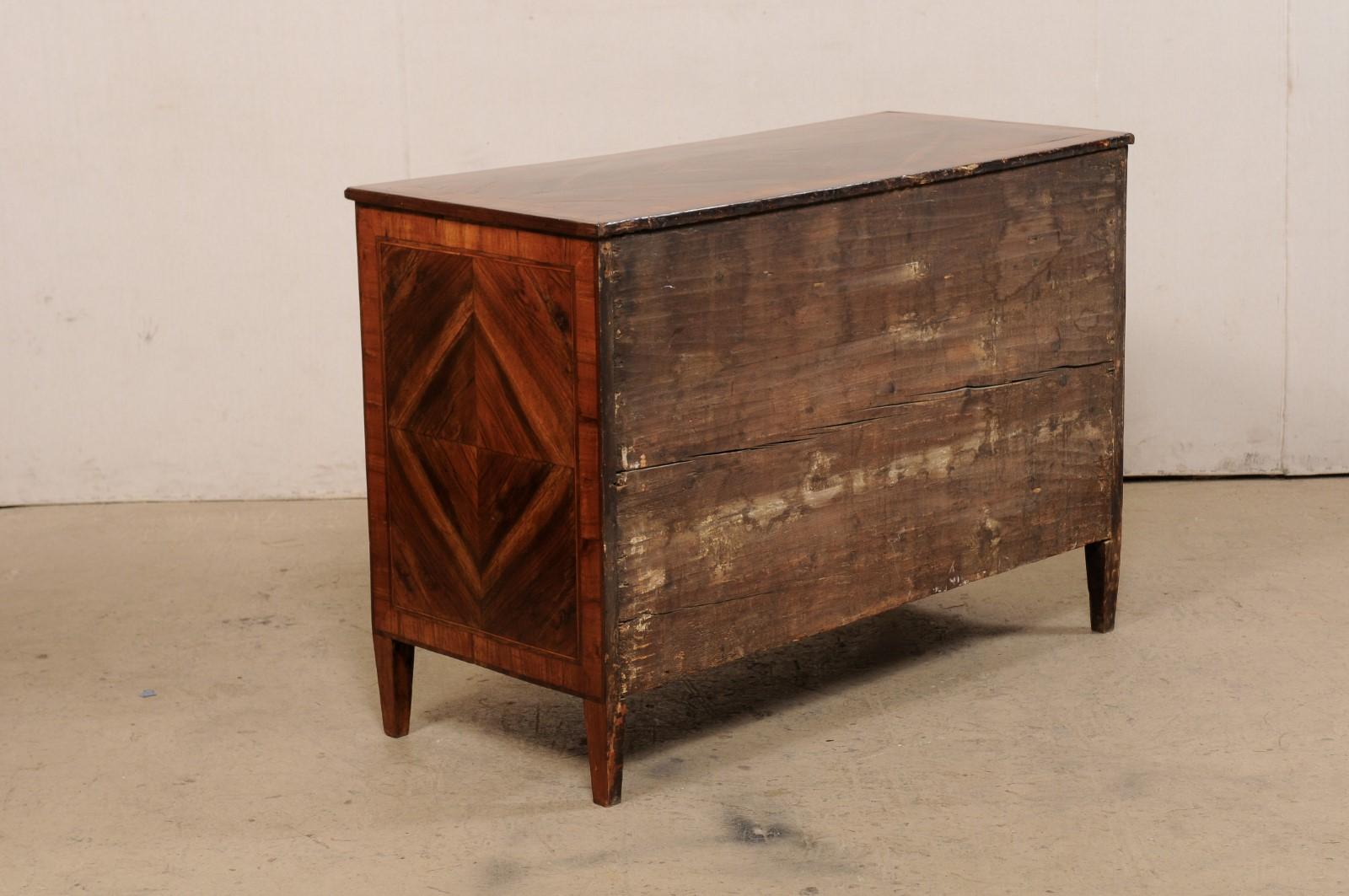 French Empire Commode with Beautiful Inlay & Bookmatched Veneer, Early 19th C. For Sale 4