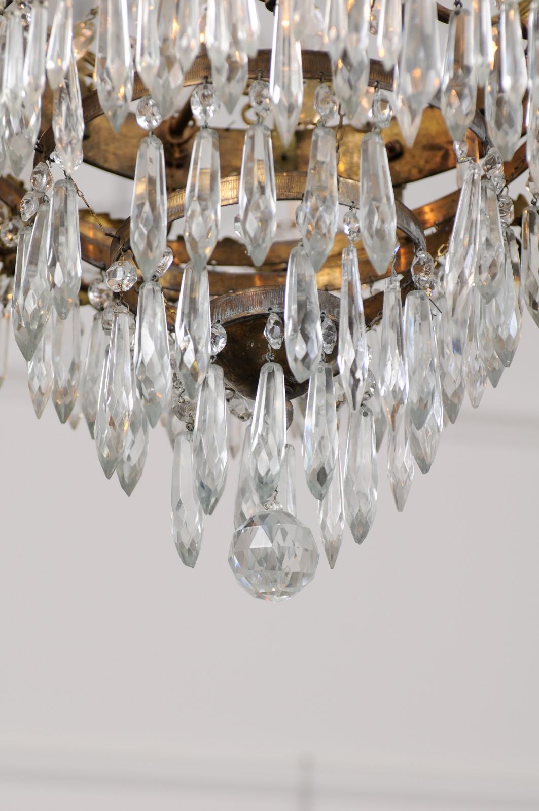 French Empire Cut Crystal and Bronze Eight-Light Chandelier, Early 20th Century (20. Jahrhundert)