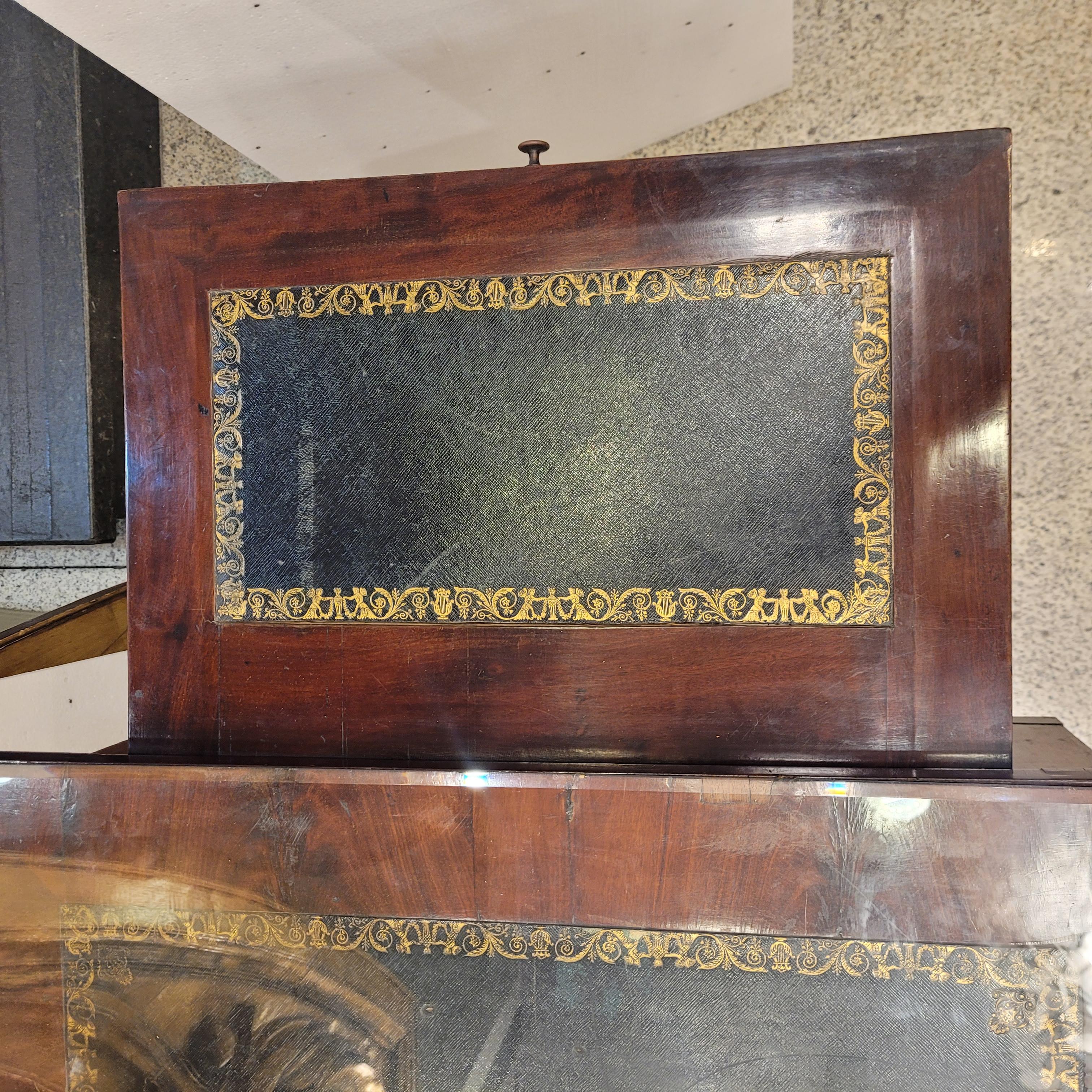 Escritorio Imperio Francés mesa de trabajo, madera ,  ormolu , Bureau Plat en venta 4