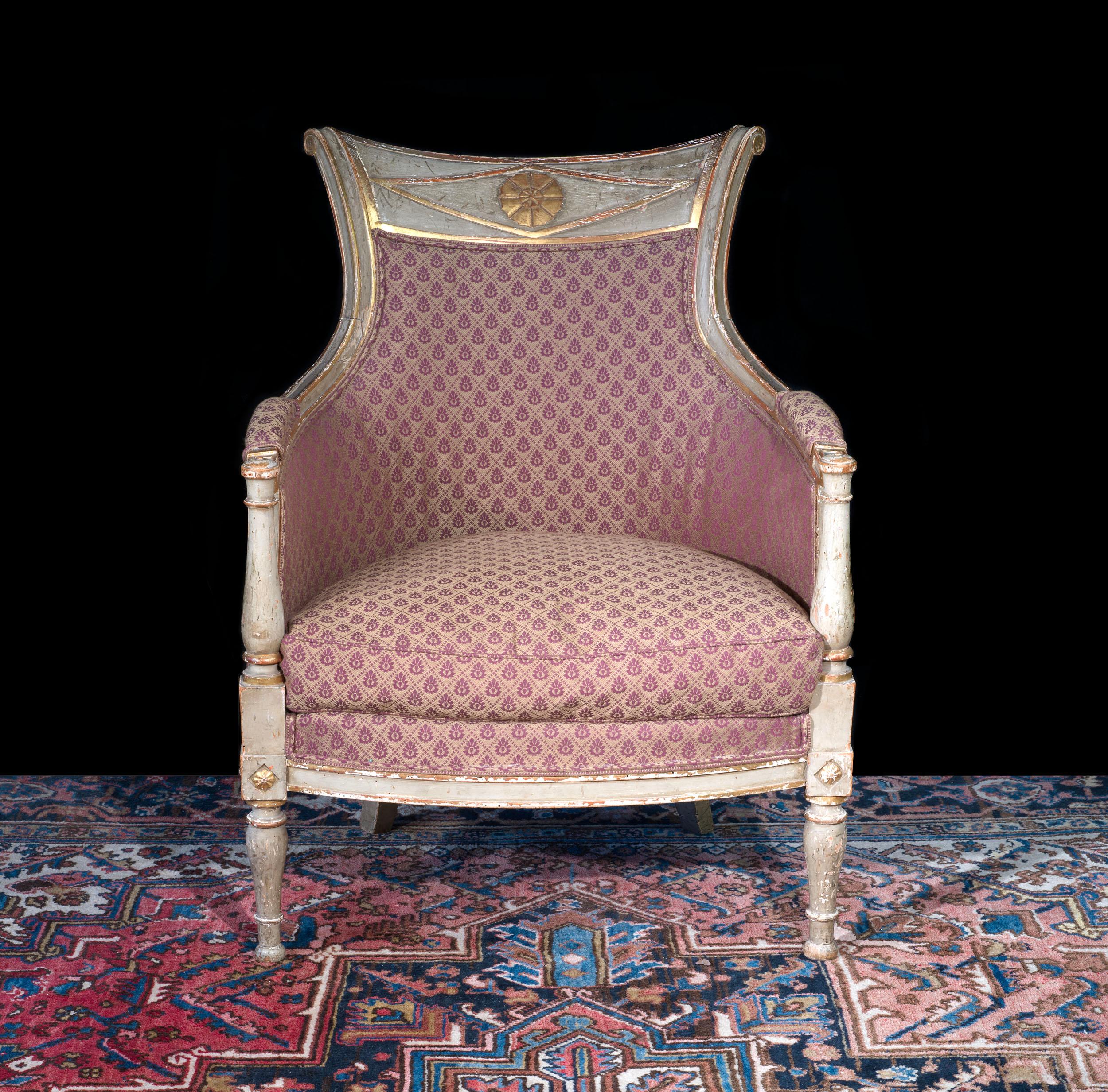 French Empire Duchesse Brisée Armchair in Parcel Gilt In Good Condition For Sale In London, GB