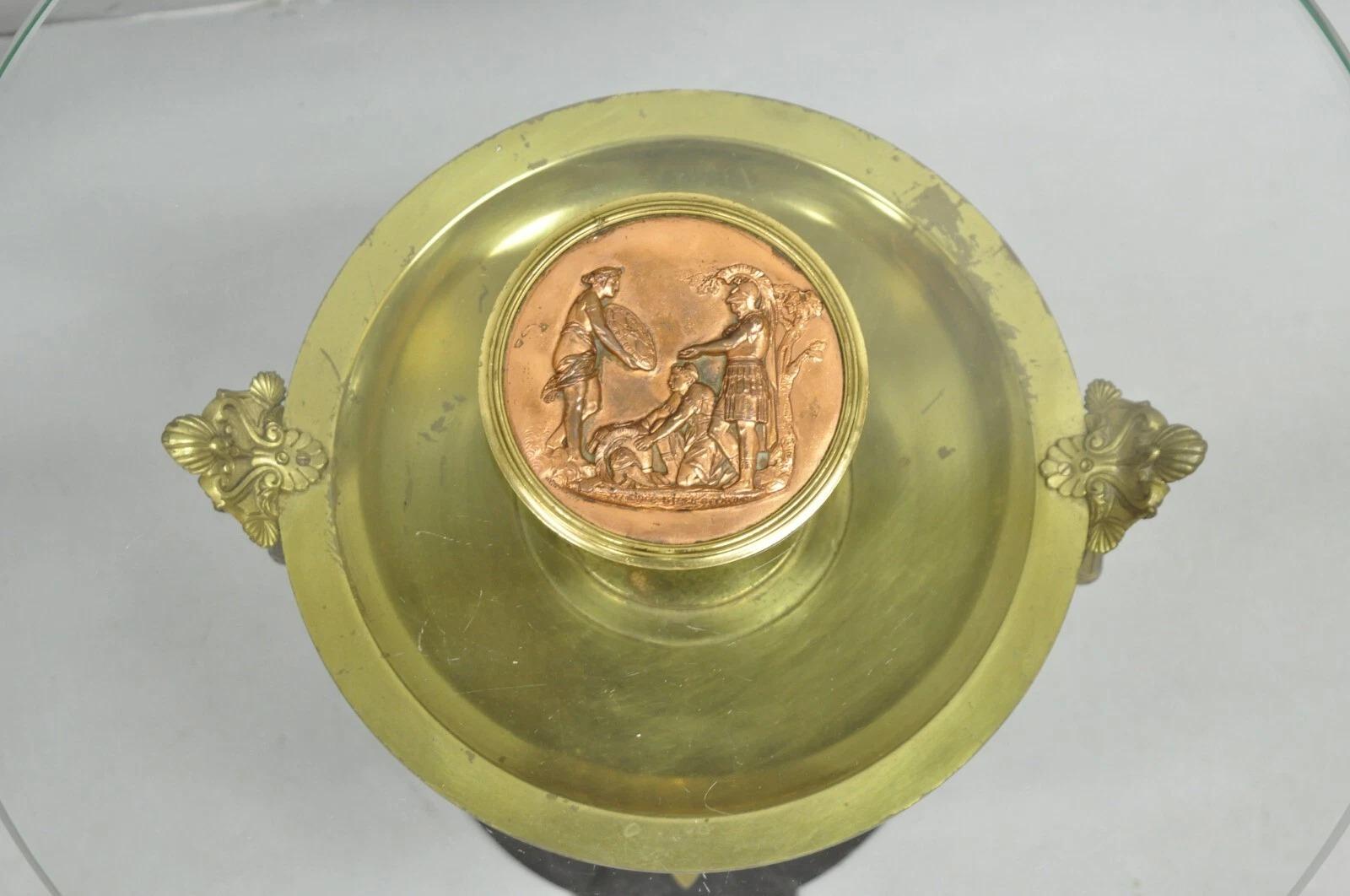 French Empire Figural Bronze and Marble Round Glass Tazza Low Side Tables - Pair im Angebot 1