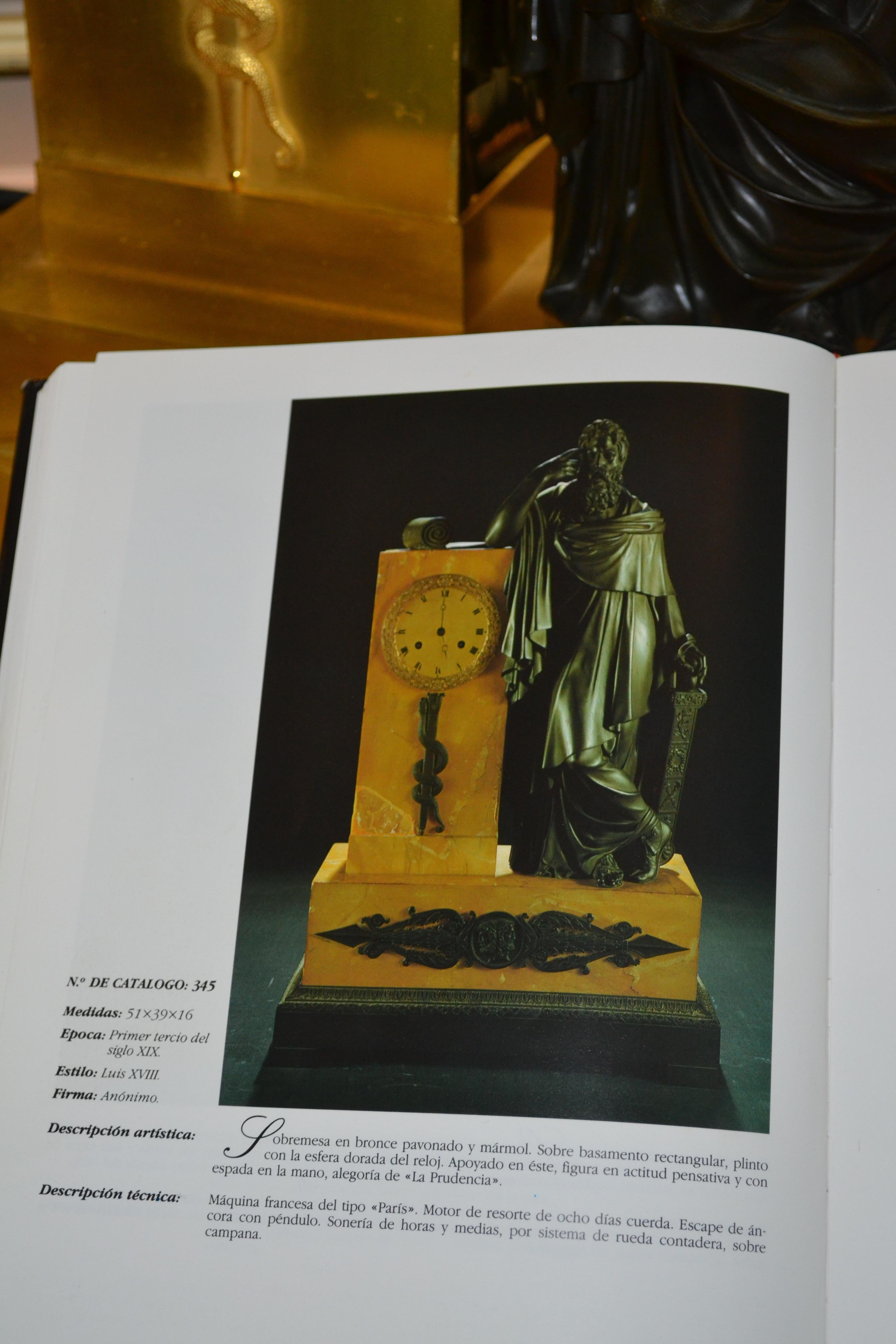  Französische Empire-Figurenuhr aus Bronze, die eine Allegorie von Preußerlichkeit oder Weisheit darstellt im Angebot 15