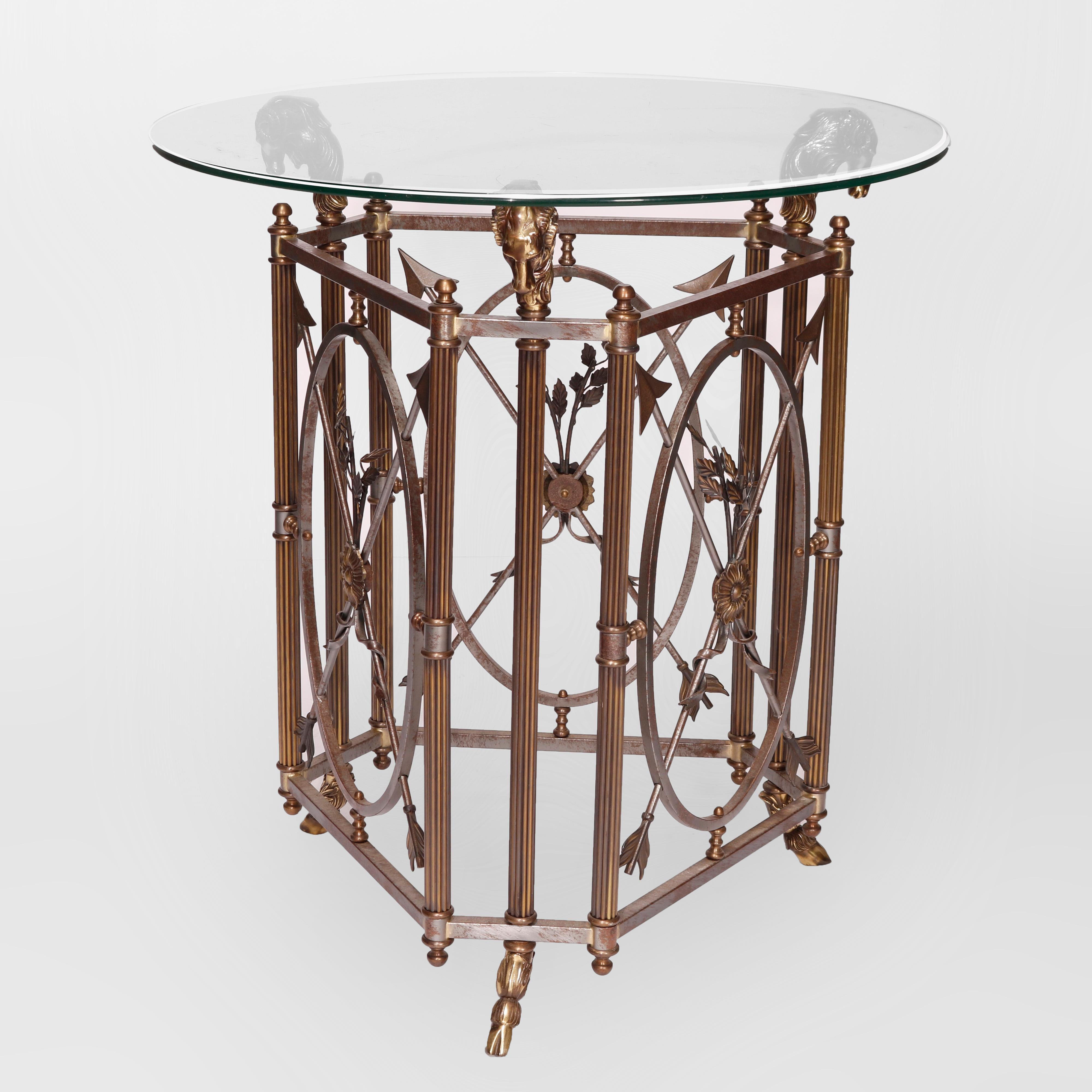 Effet bronze Table centrale Empire française figurative en métal bronzé et verre avec têtes de béliers 20ème siècle en vente