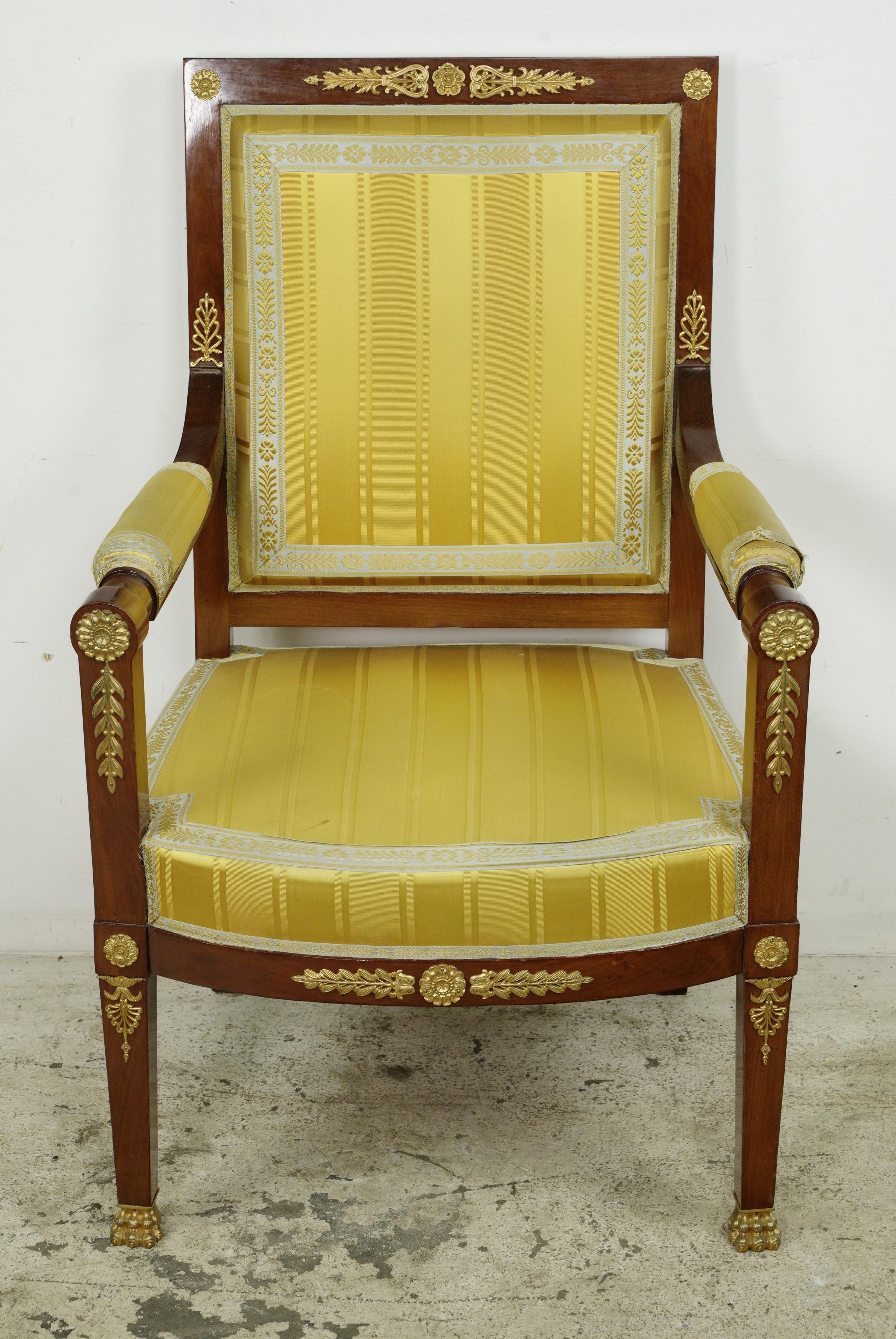 French Empire Figural Gilt Brass Mahogany Armchair In Good Condition For Sale In New York, NY