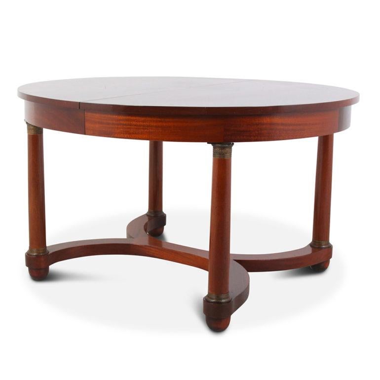 French Empire flame mahogany oval dining table, Early 20th century.



               